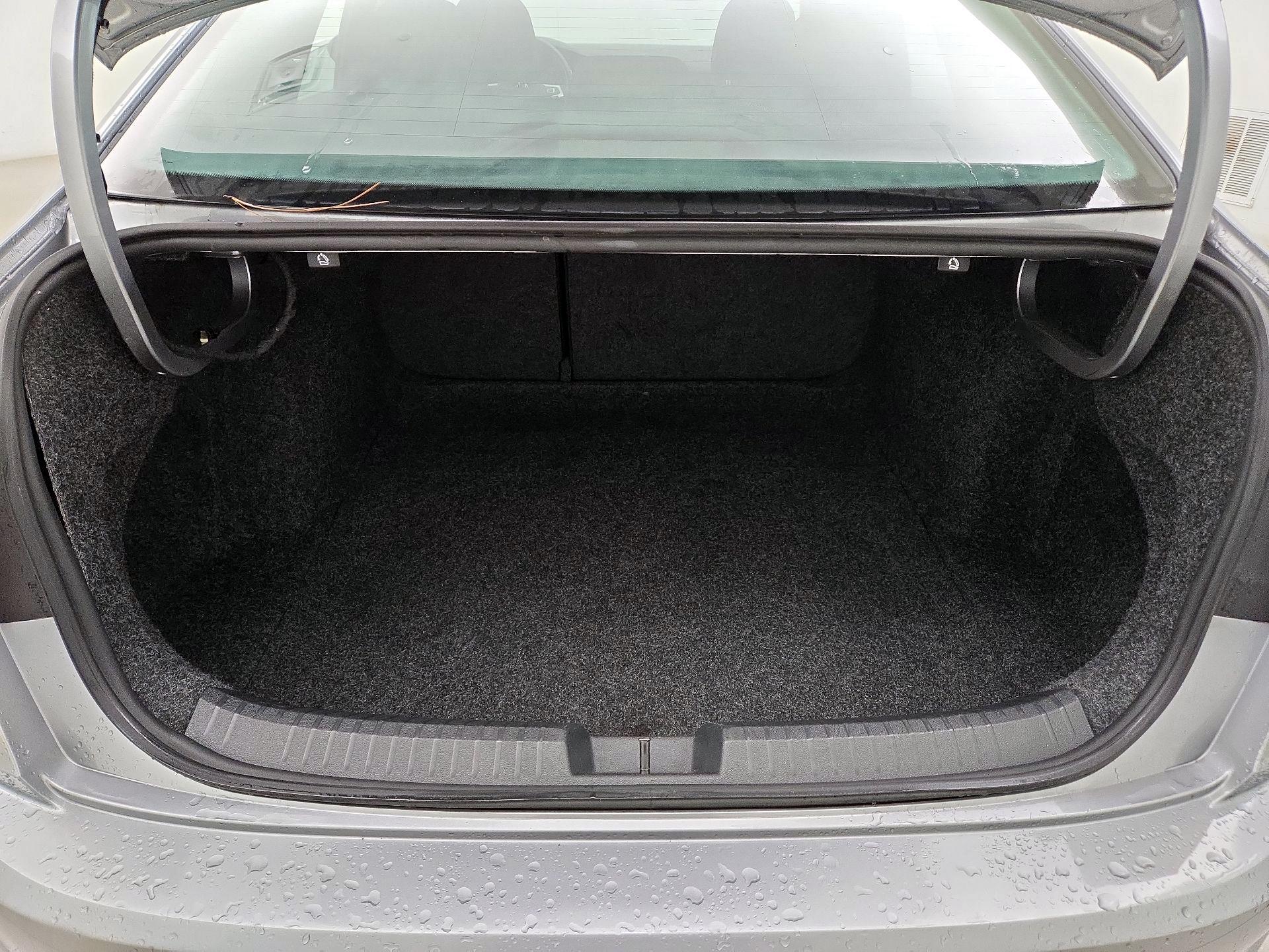 Thumbnail: 2019 Volkswagen Jetta - 20