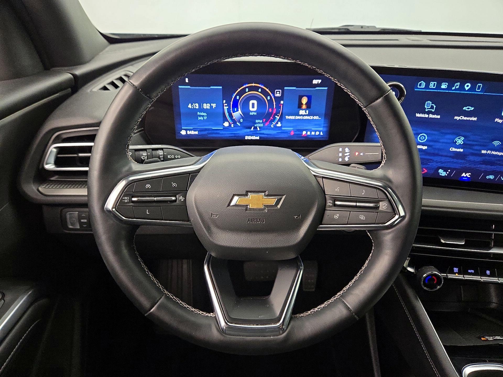 Thumbnail: 2024 Chevrolet Traverse - 10