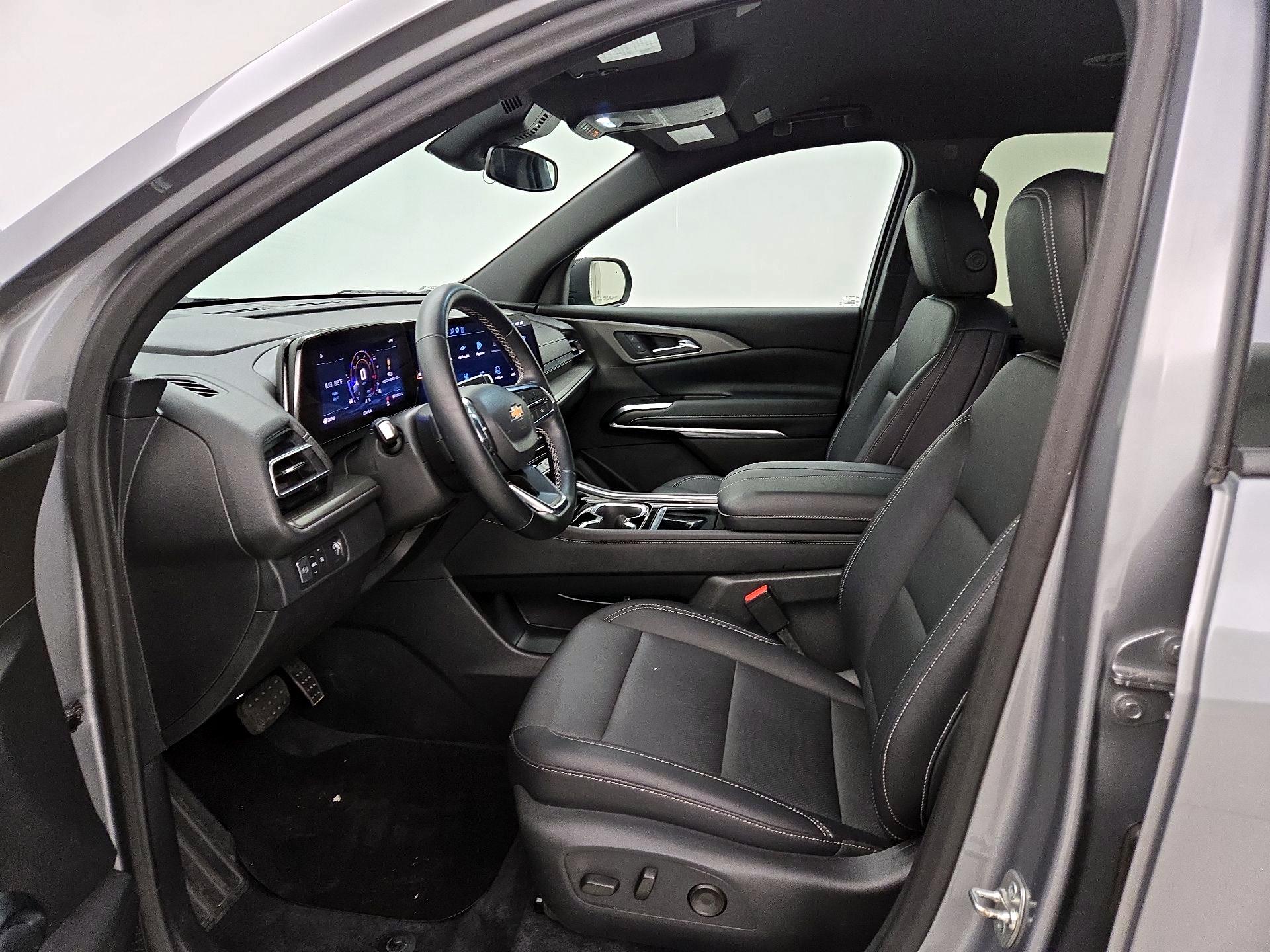 Thumbnail: 2024 Chevrolet Traverse - 11