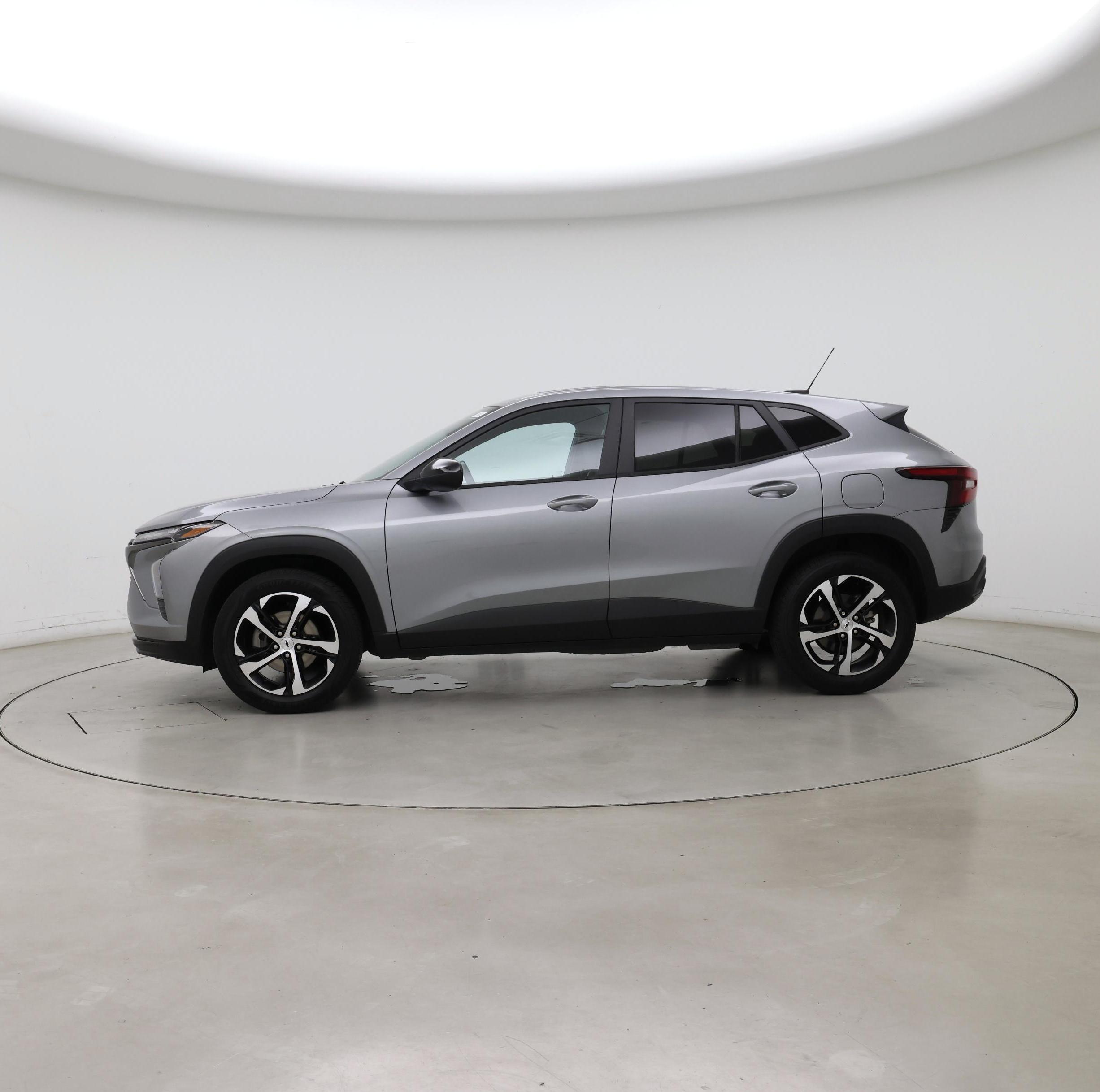 Thumbnail: 2024 Chevrolet Trax - 3