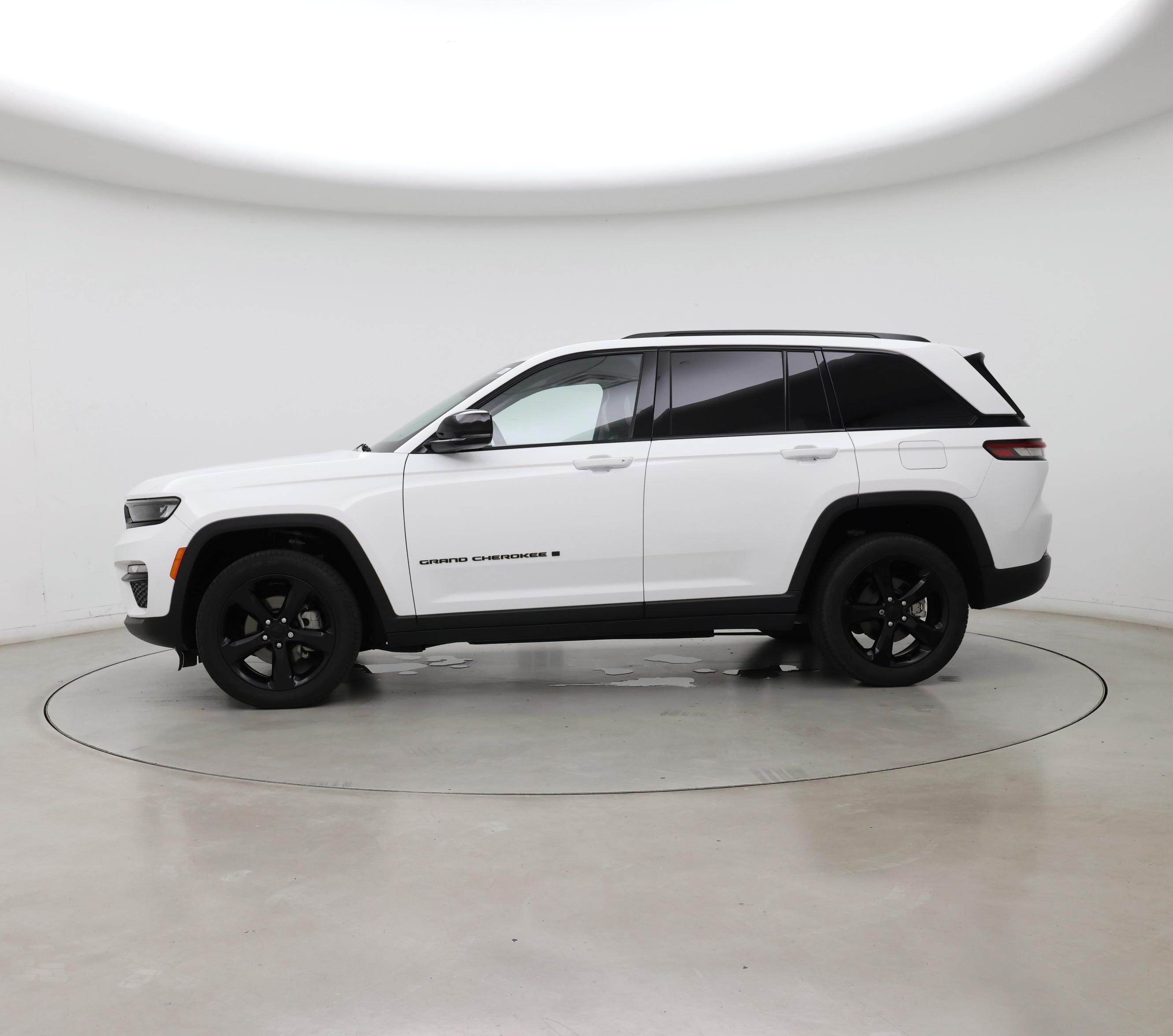 Thumbnail: 2023 Jeep Grand Cherokee - 3