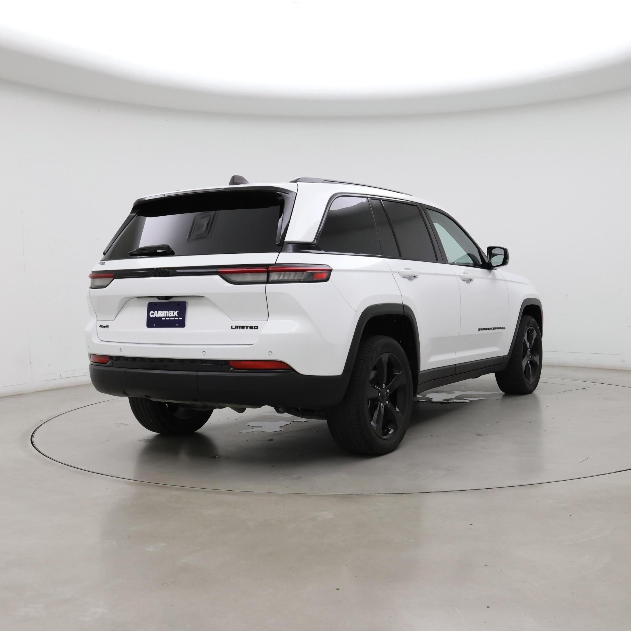 Thumbnail: 2023 Jeep Grand Cherokee - 8