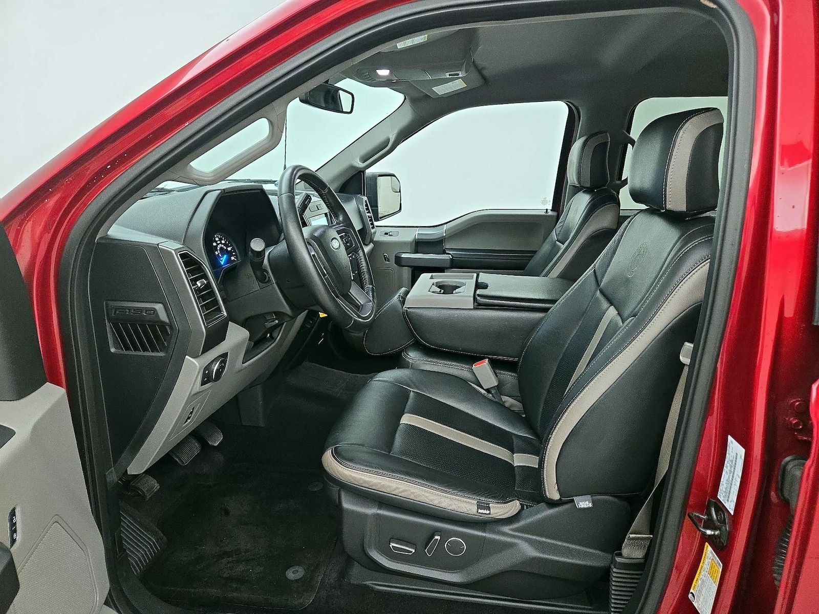 2017 Ford F-150 XLT - Photo 12