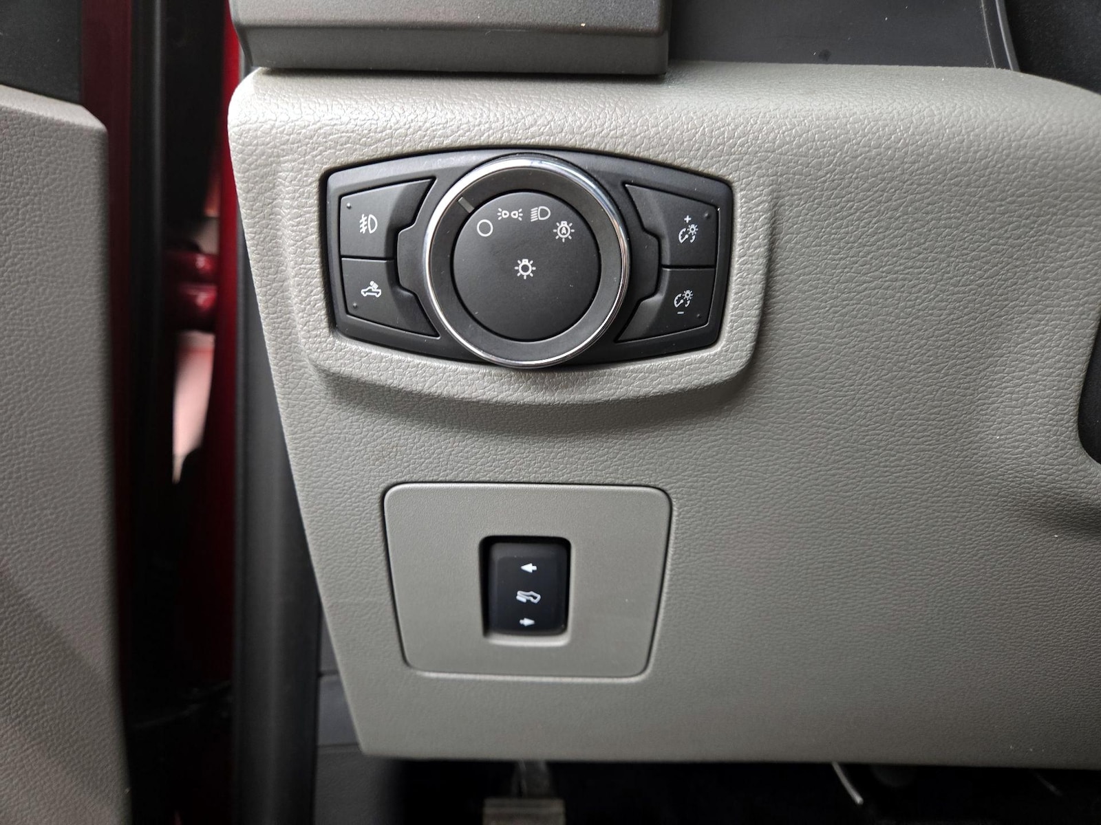2017 Ford F-150 XLT - Photo 14
