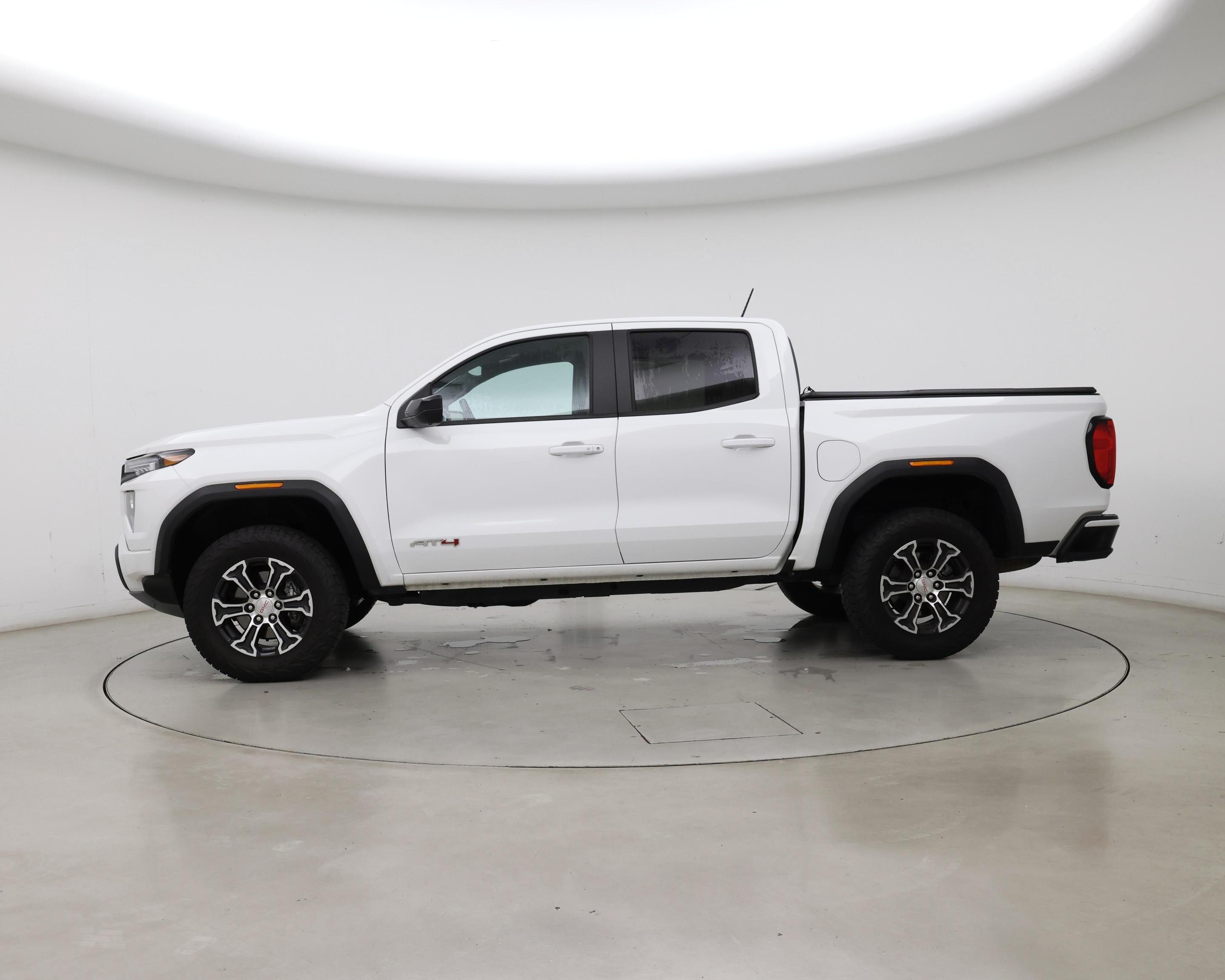 Thumbnail: 2024 GMC Canyon - 3