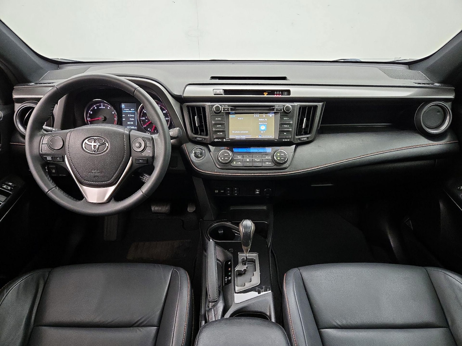 2017 Toyota RAV4 SE - Photo 10
