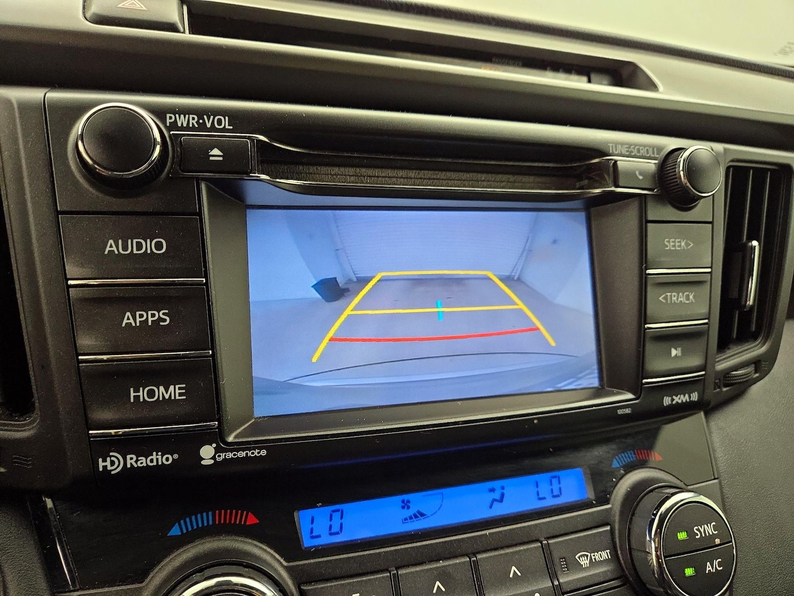 2017 Toyota RAV4 SE - Photo 15