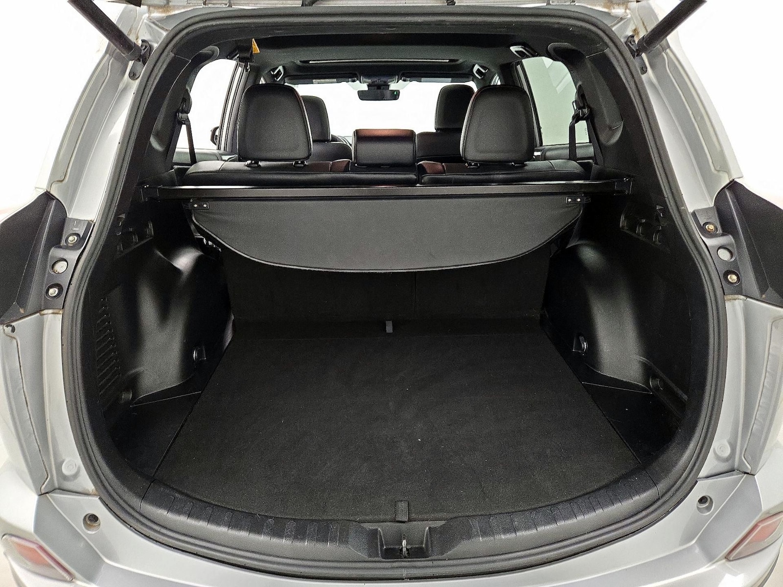2017 Toyota RAV4 SE - Photo 22