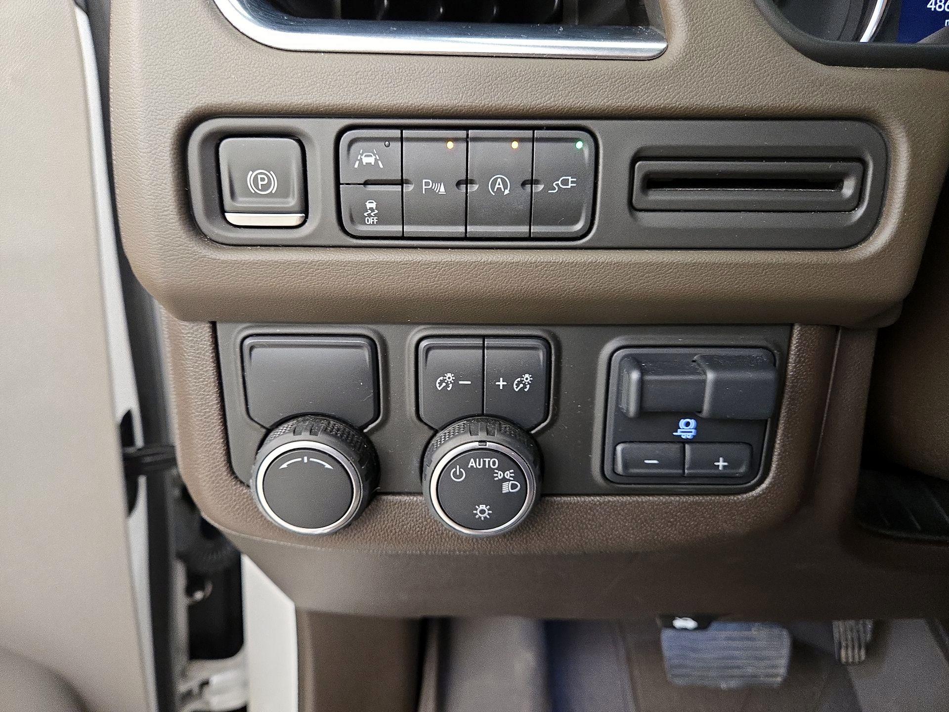 Thumbnail: 2021 Chevrolet Tahoe - 13