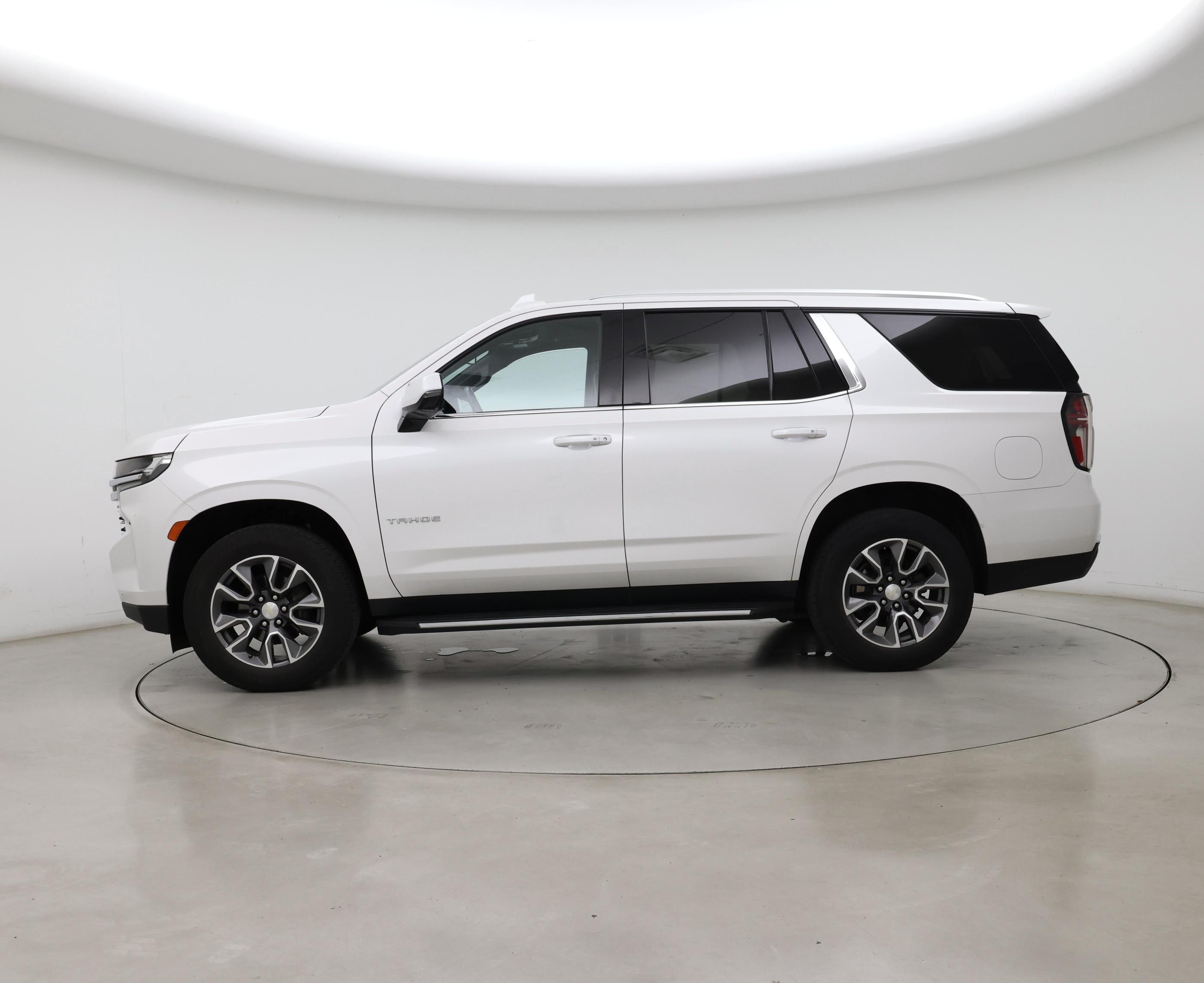 Thumbnail: 2021 Chevrolet Tahoe - 3