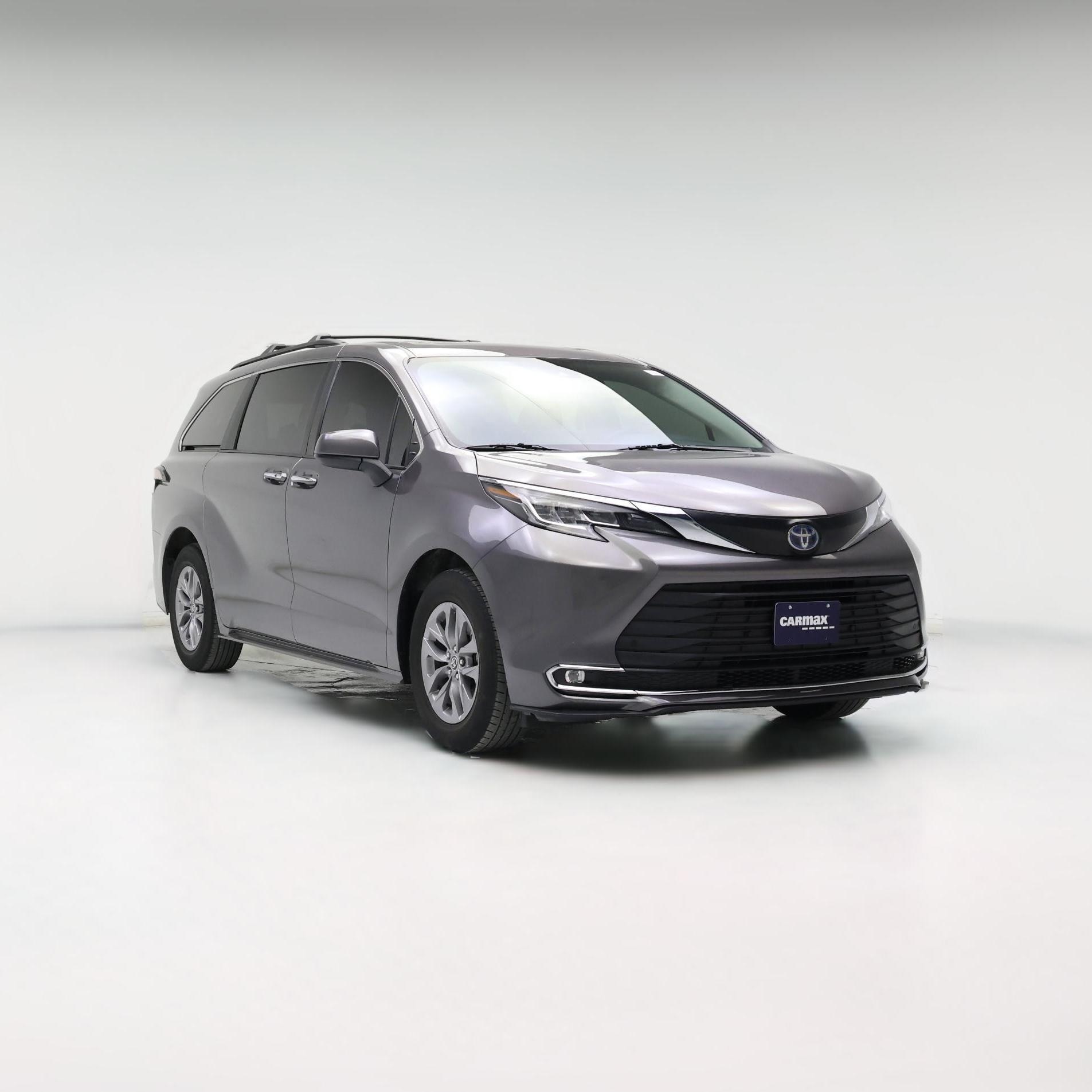 Thumbnail: 2022 Toyota Sienna - 1