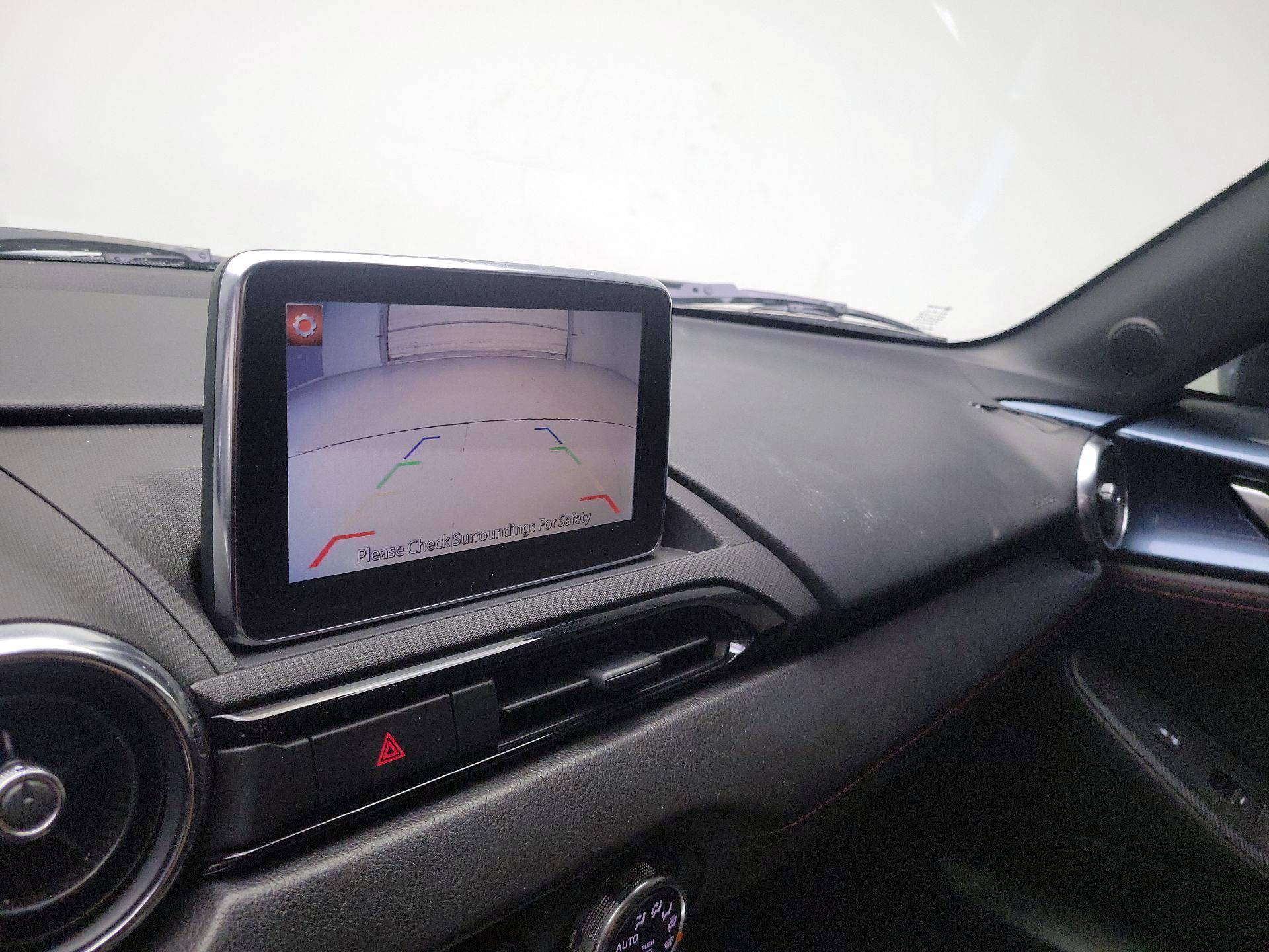 Thumbnail: 2016 Mazda MX-5 Miata - 14