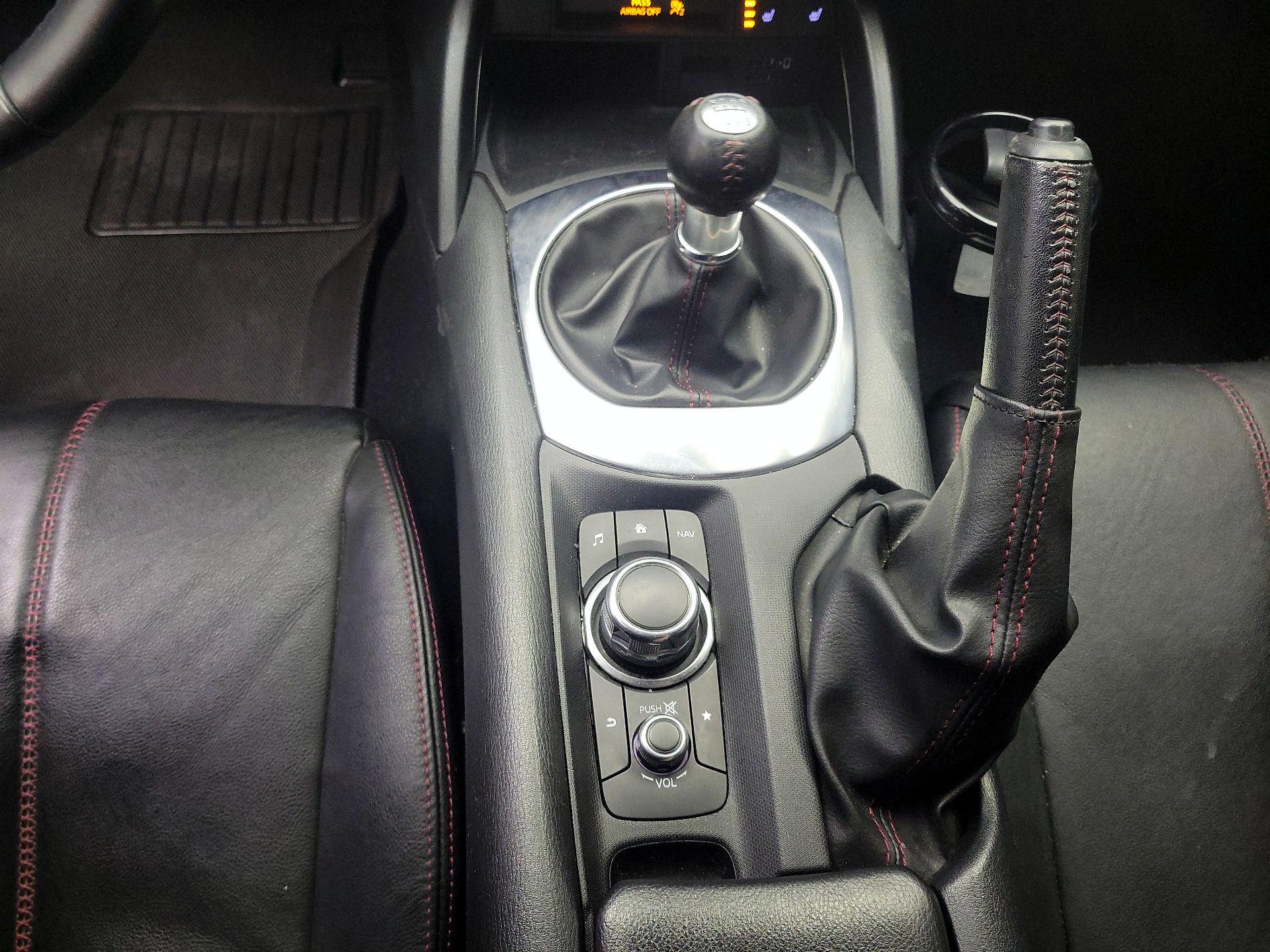 Thumbnail: 2016 Mazda MX-5 Miata - 17