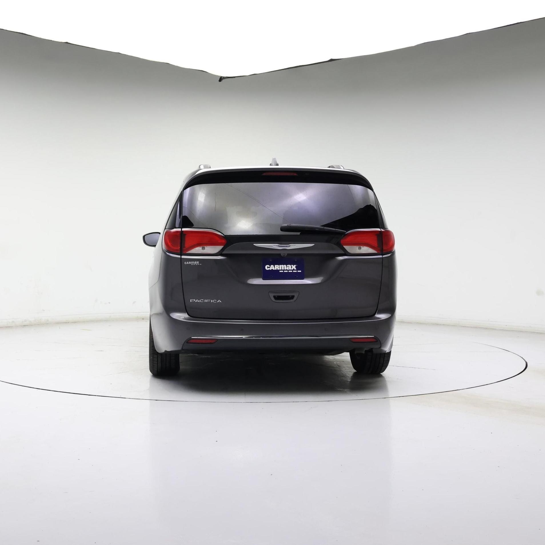 Thumbnail: 2018 Chrysler Pacifica - 6