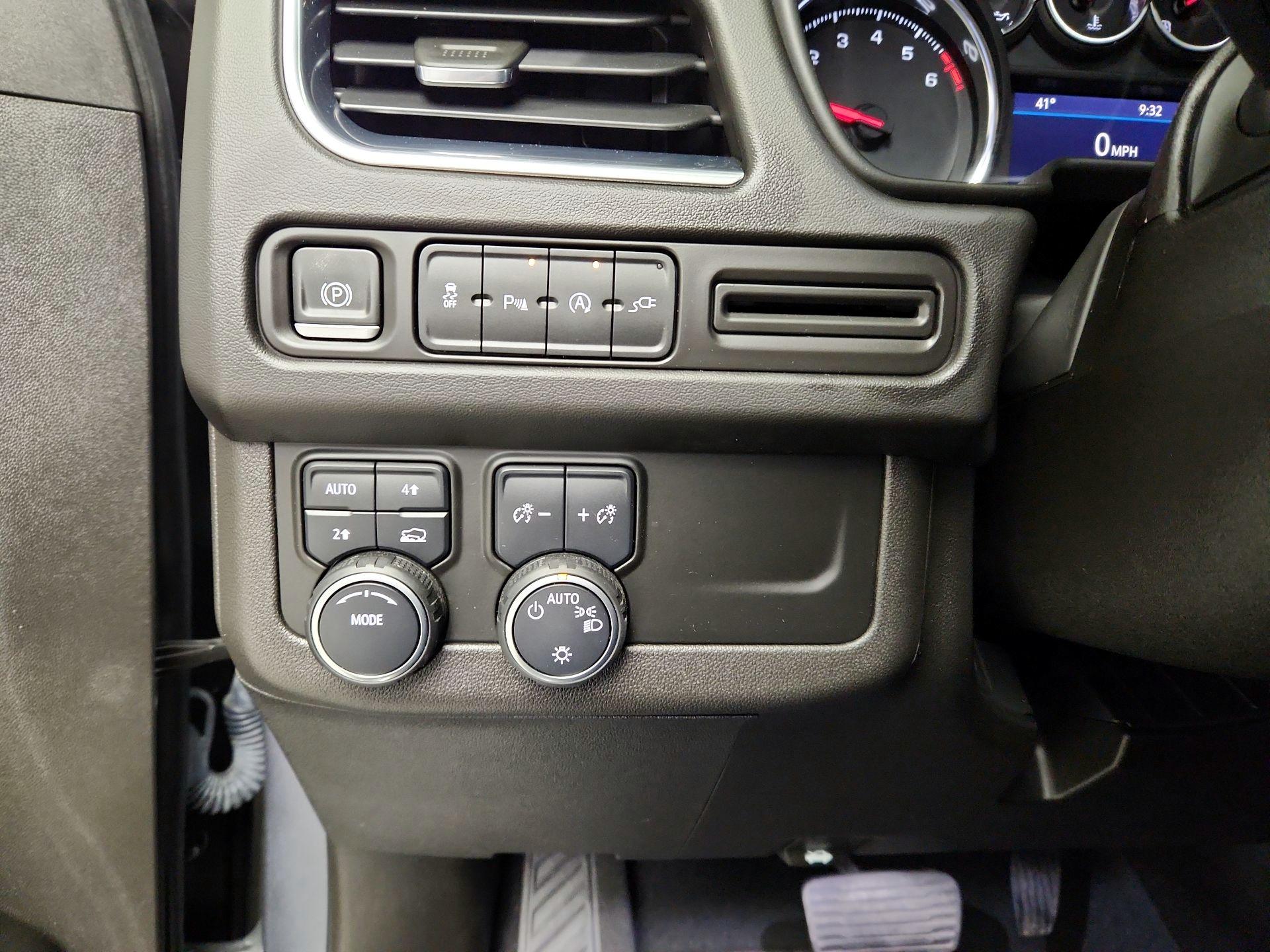 Thumbnail: 2021 Chevrolet Suburban - 13