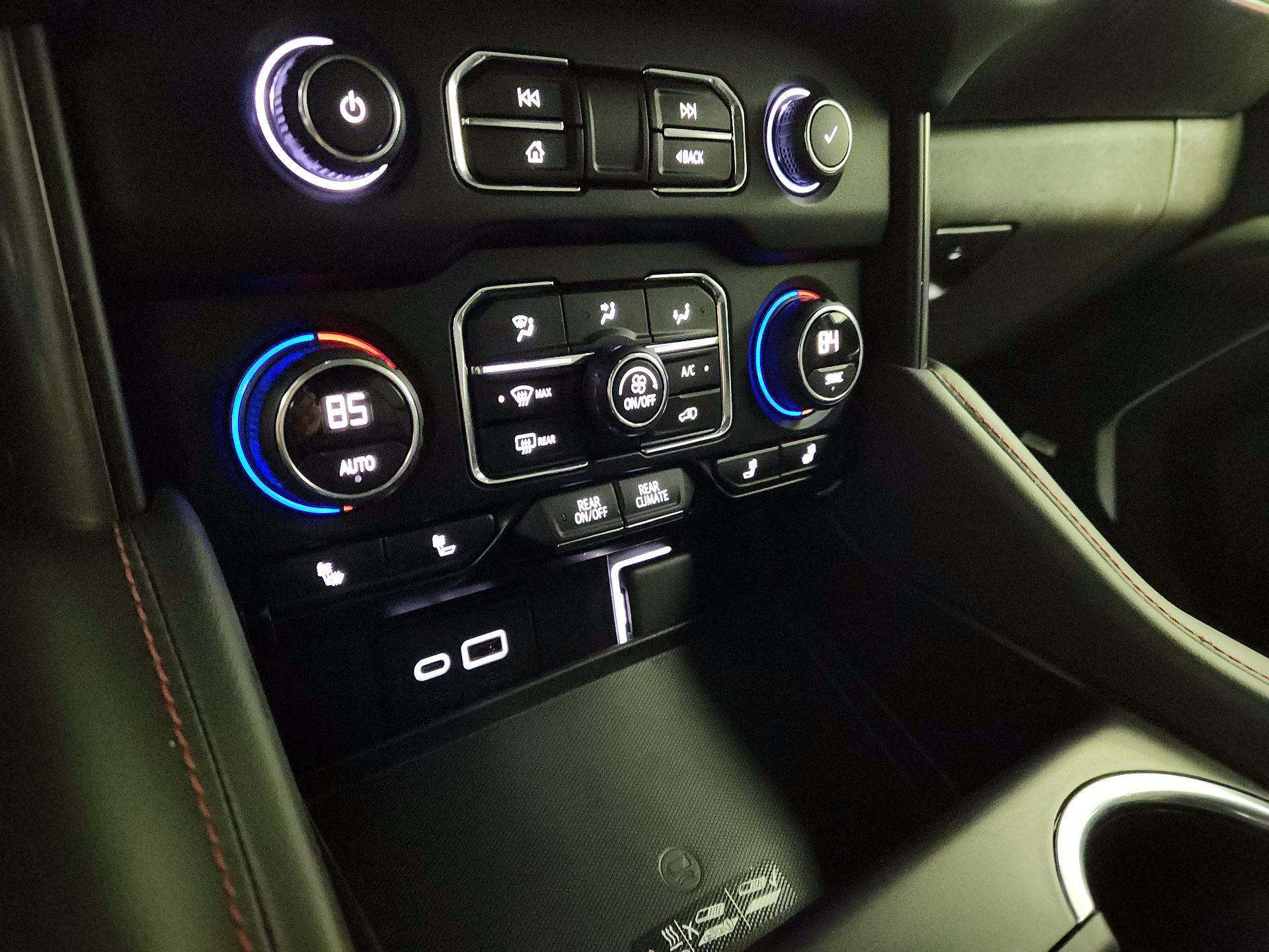 Thumbnail: 2021 Chevrolet Suburban - 16