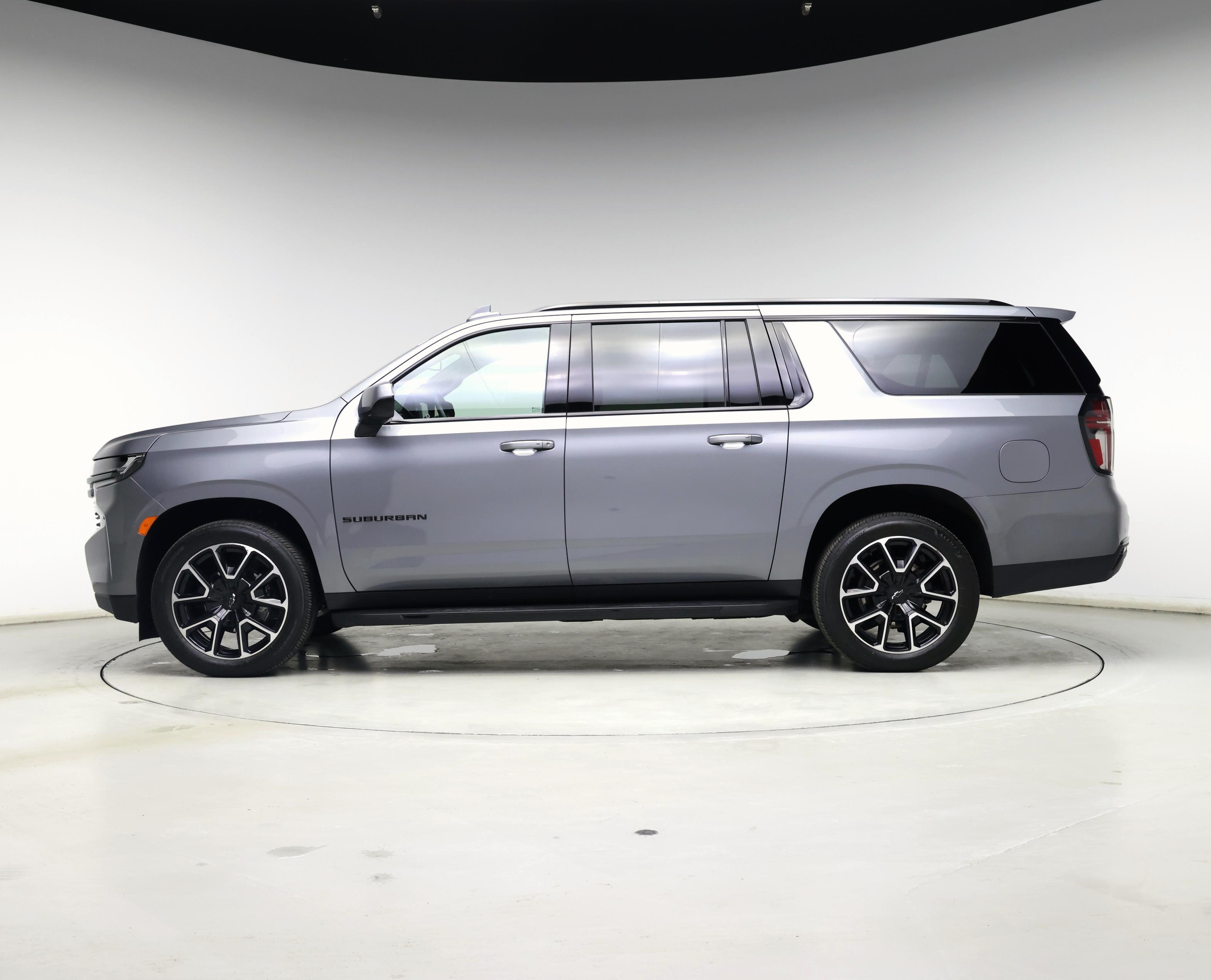 Thumbnail: 2021 Chevrolet Suburban - 3