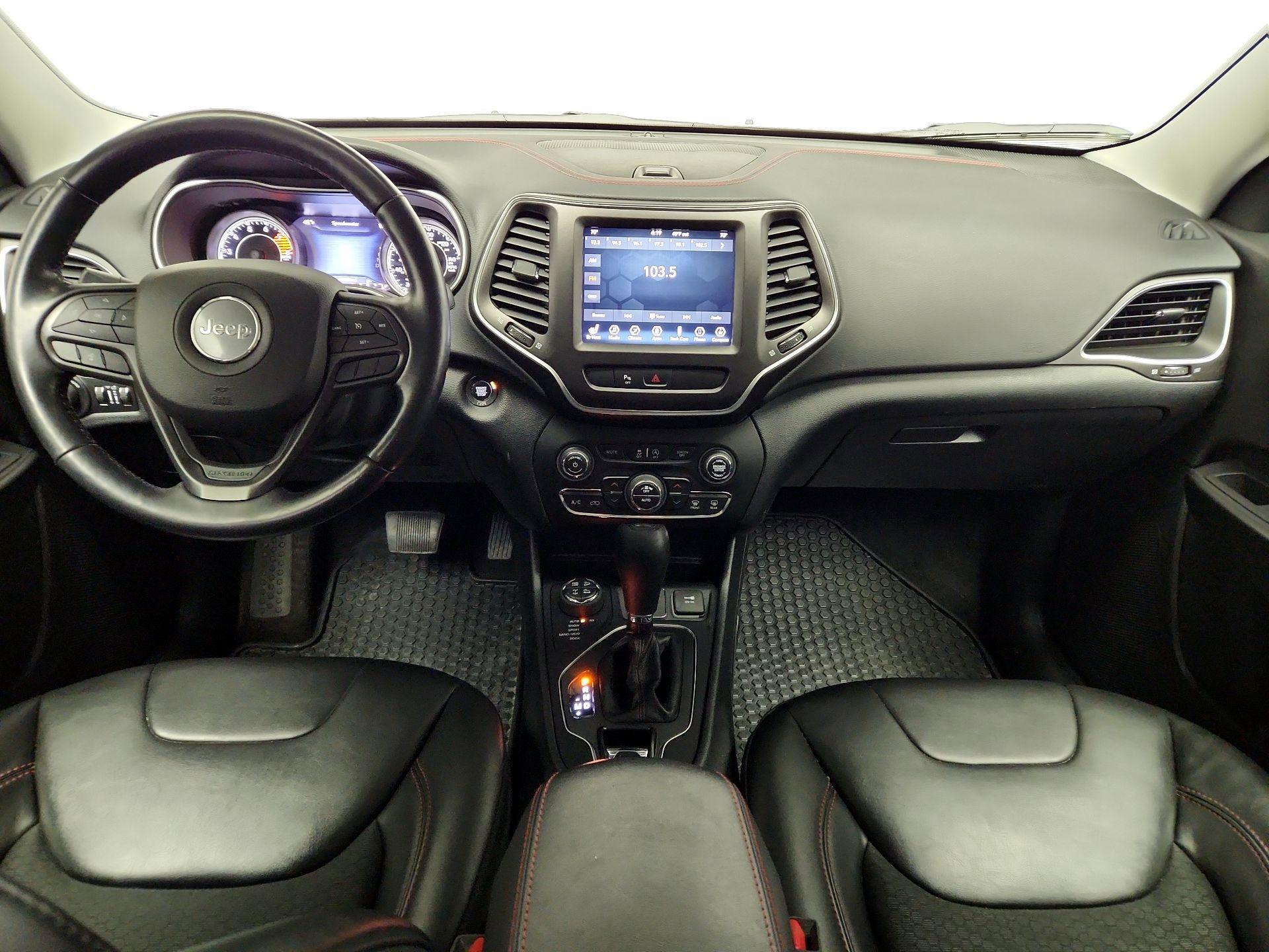 Thumbnail: 2020 Jeep Cherokee - 9