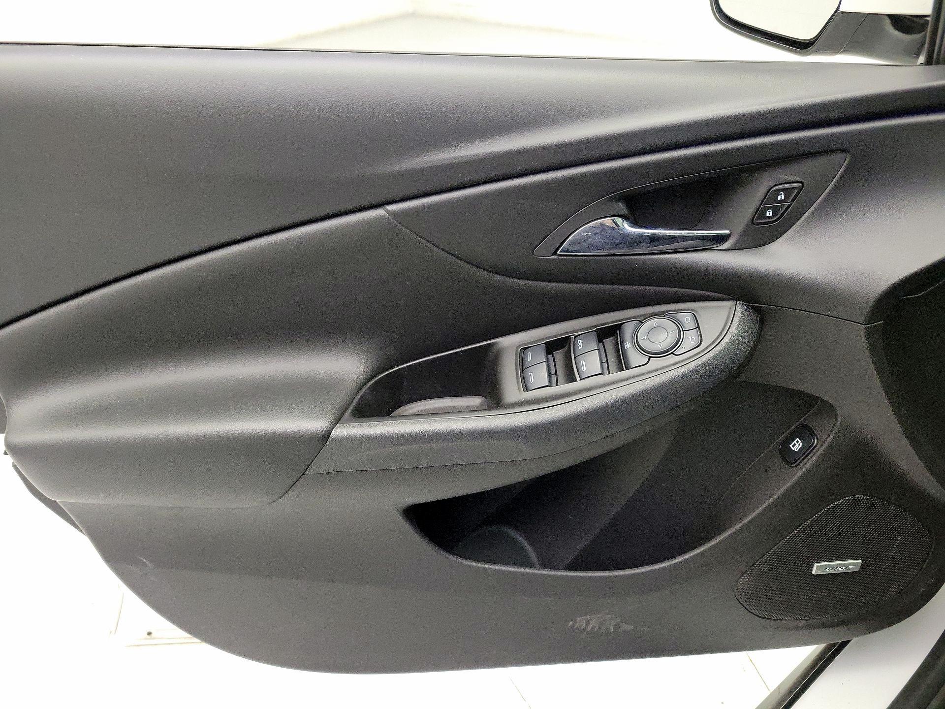 Thumbnail: 2017 Chevrolet Volt - 12