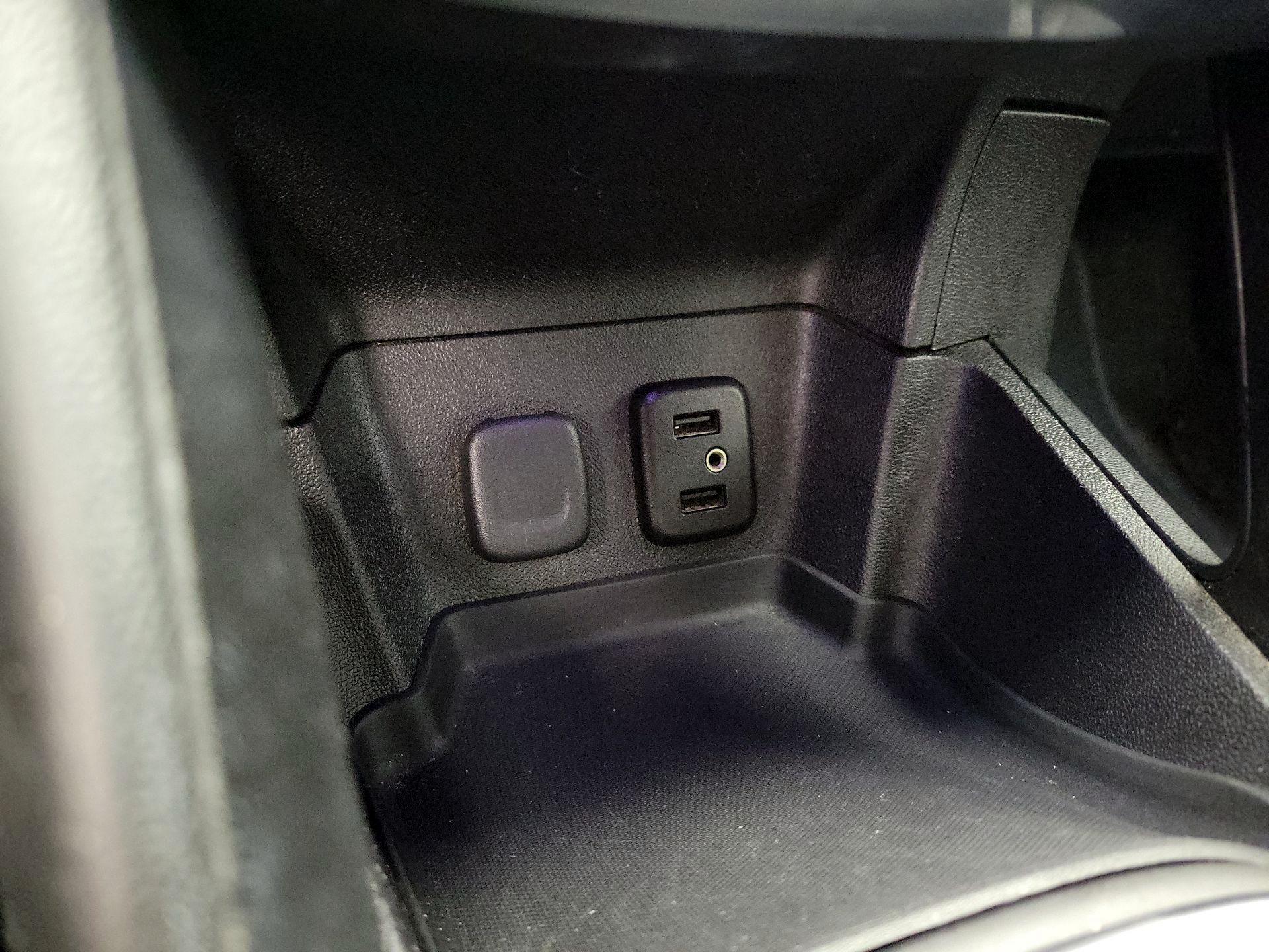 Thumbnail: 2017 Chevrolet Volt - 17