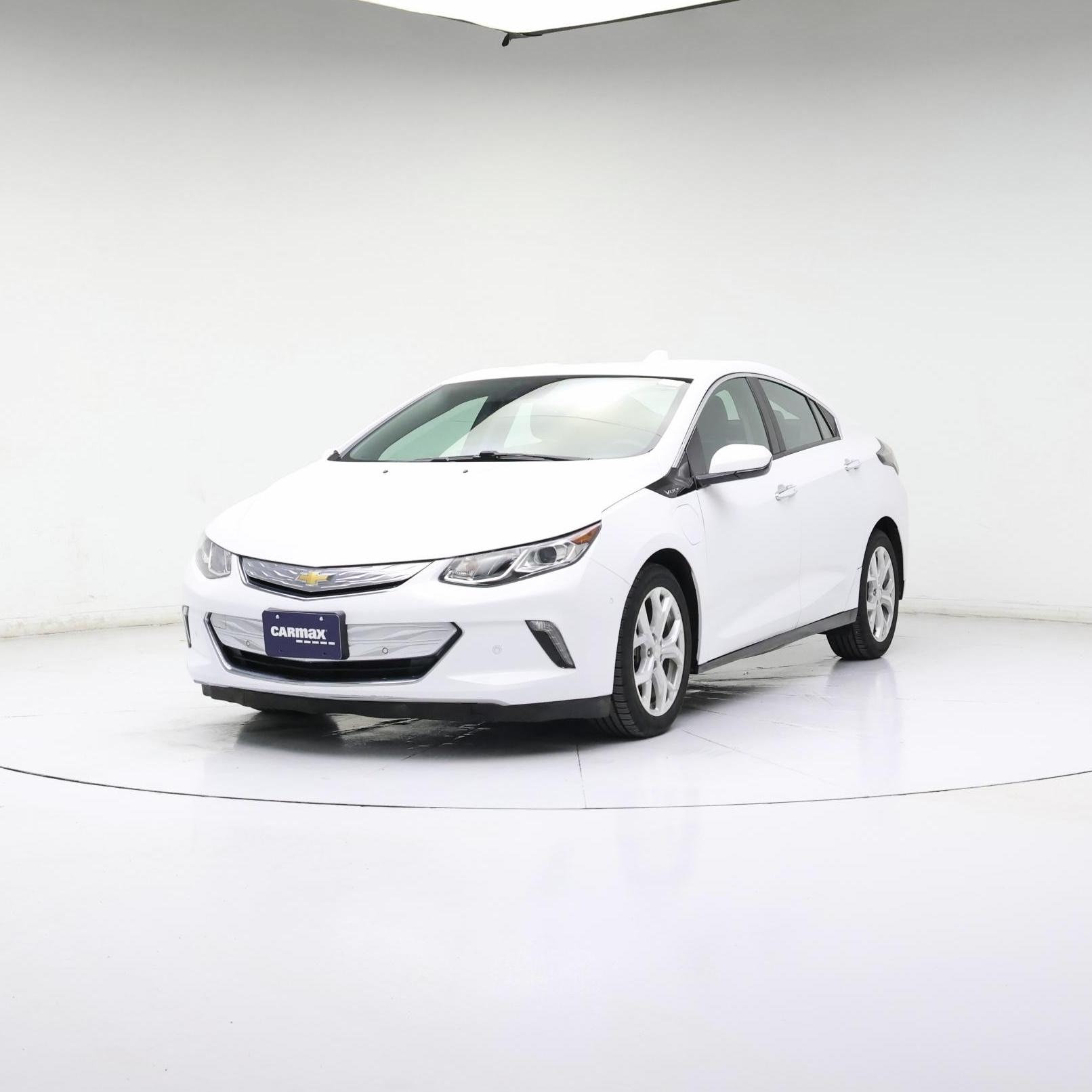 Thumbnail: 2017 Chevrolet Volt - 4