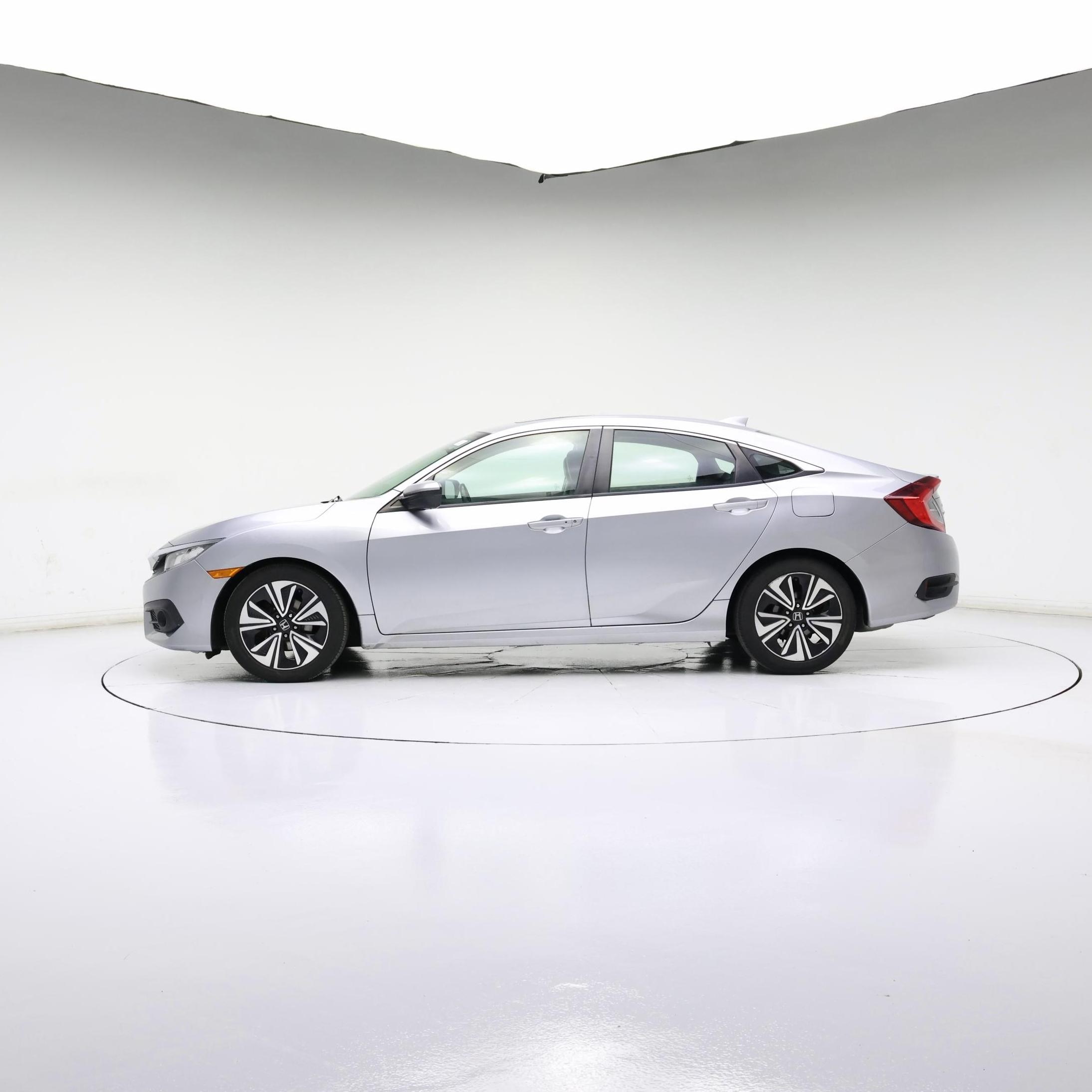 Thumbnail: 2017 Honda Civic - 3