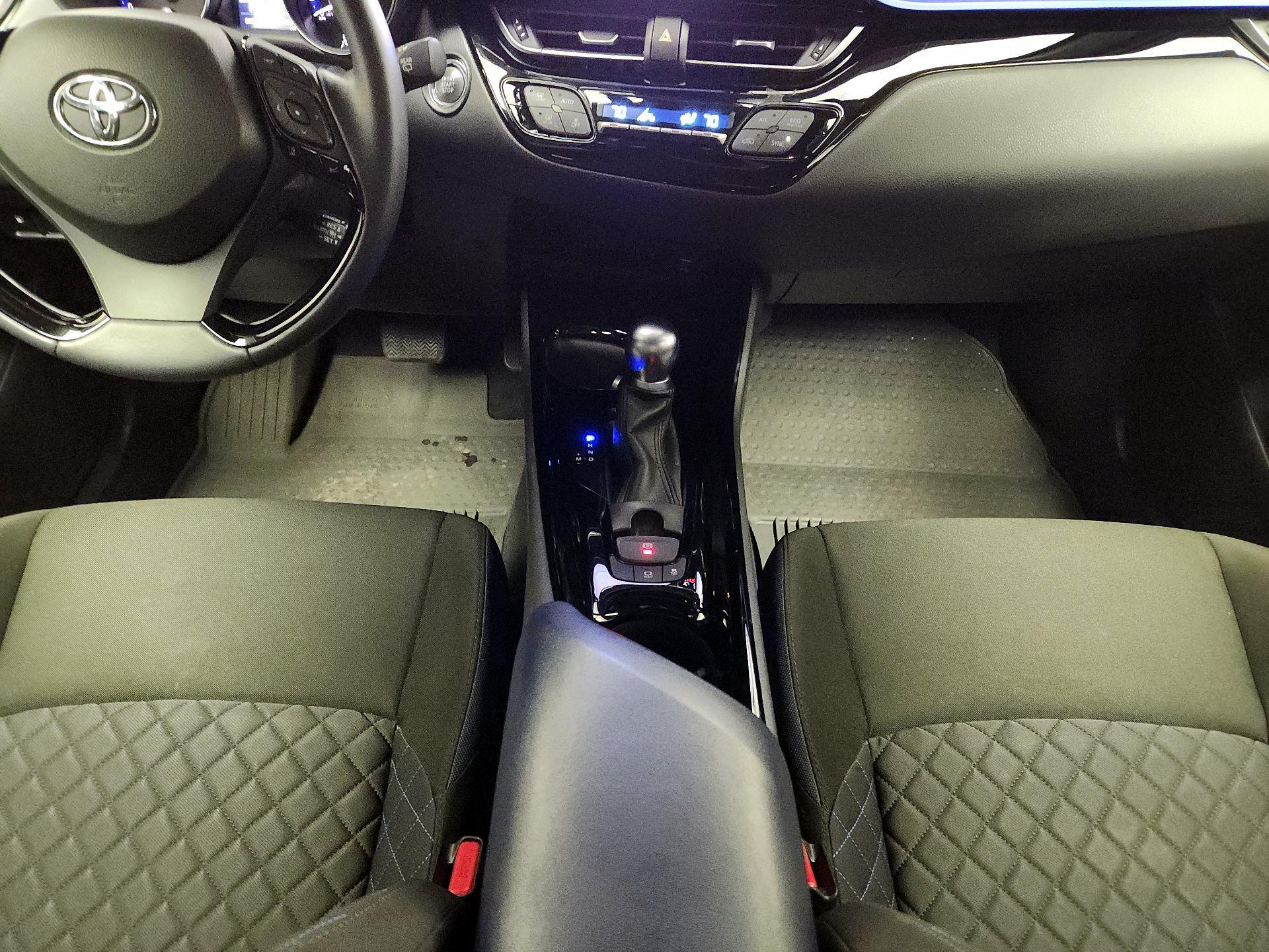 Thumbnail: 2021 Toyota C-HR - 17