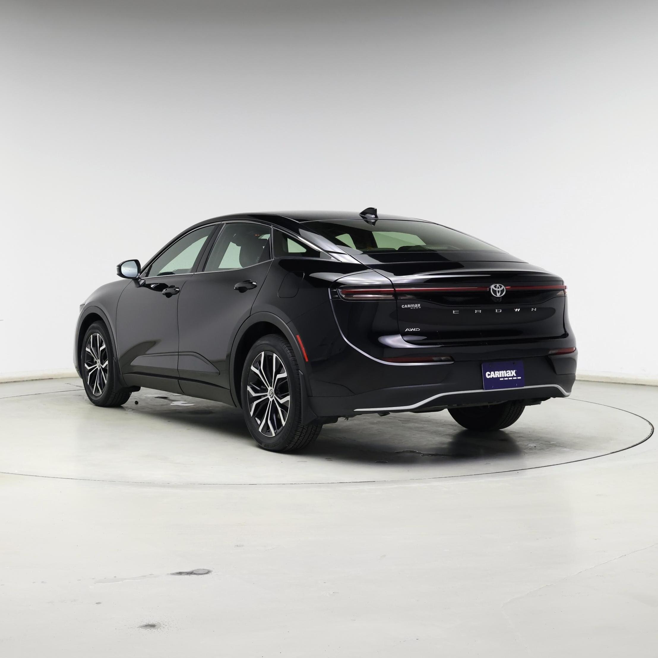 Thumbnail: 2023 Toyota Crown - 2