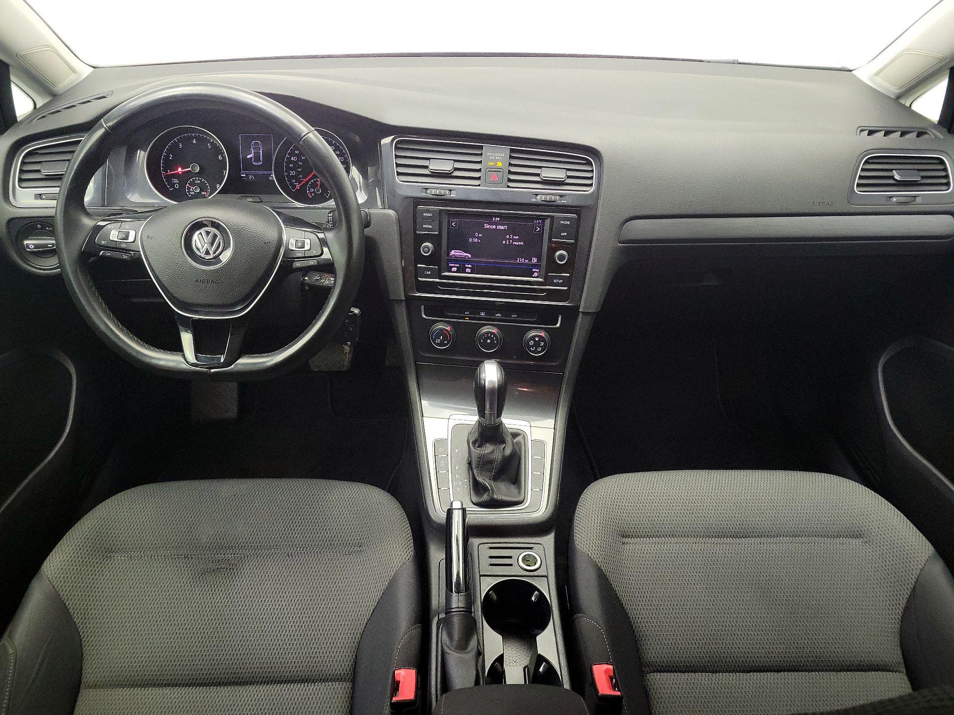 Thumbnail: 2019 Volkswagen Golf - 9