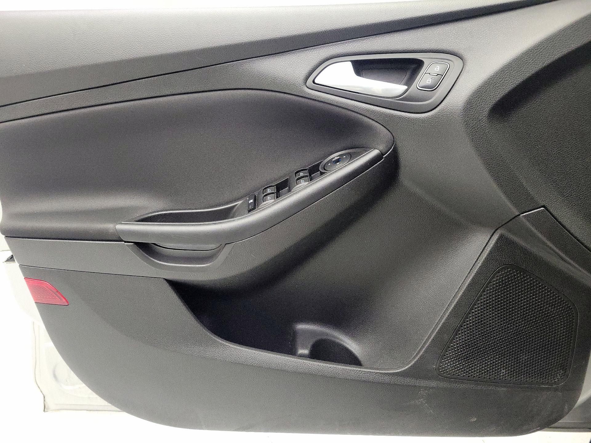 Thumbnail: 2018 Ford Focus - 12