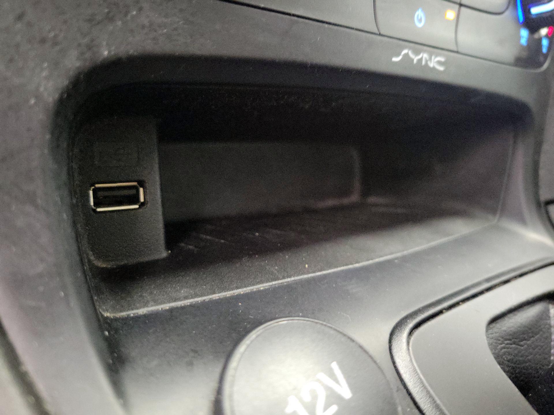 Thumbnail: 2018 Ford Focus - 18