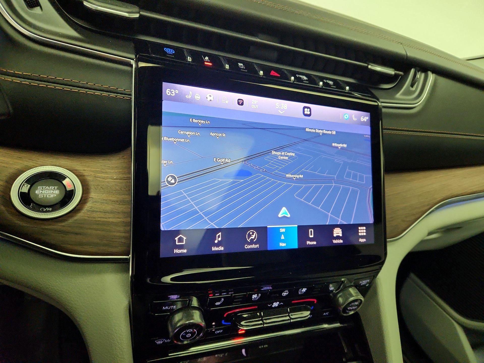 Thumbnail: 2022 Jeep Grand Cherokee - 14