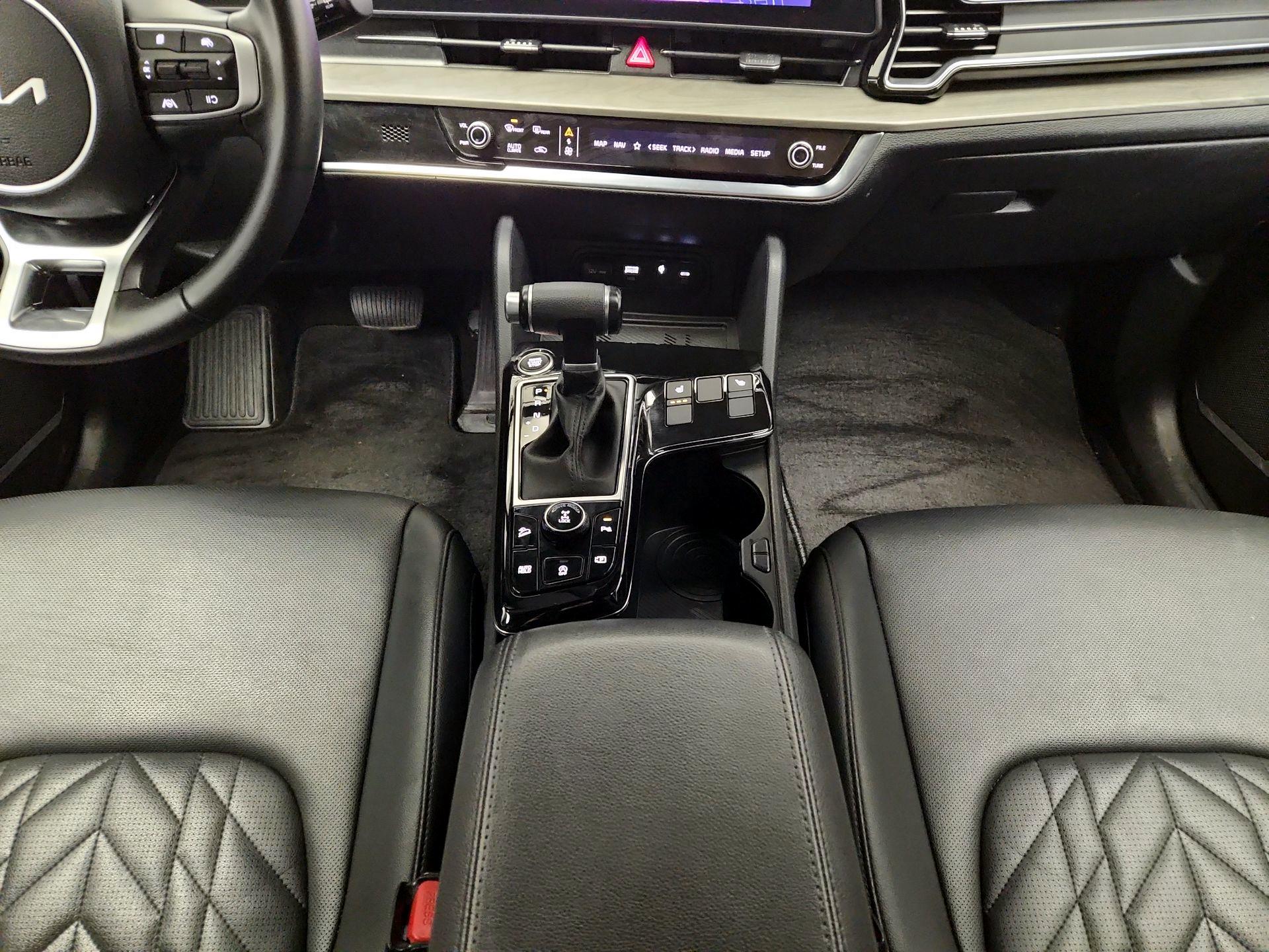 Thumbnail: 2023 Kia Sportage - 18