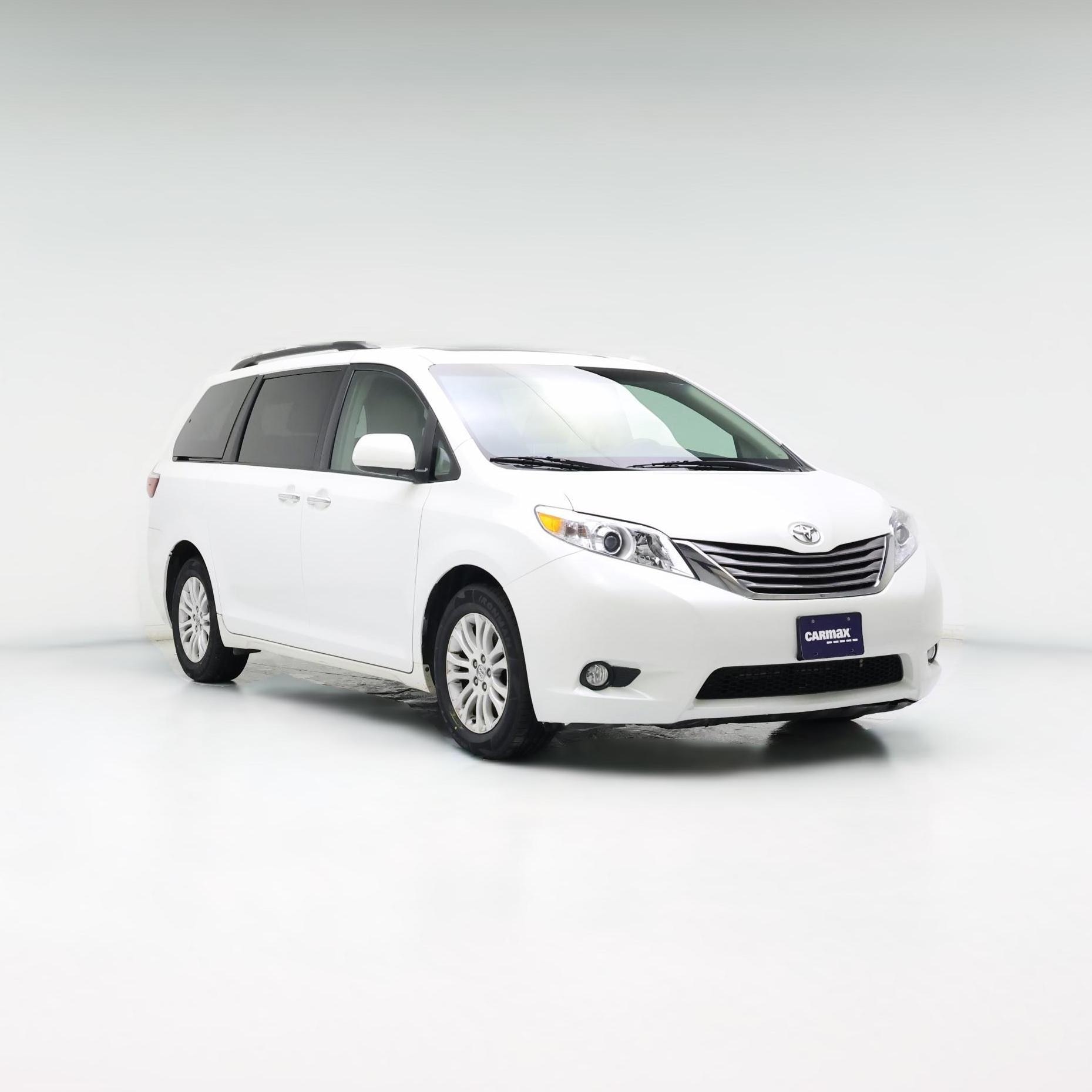 Thumbnail: 2015 Toyota Sienna - 1