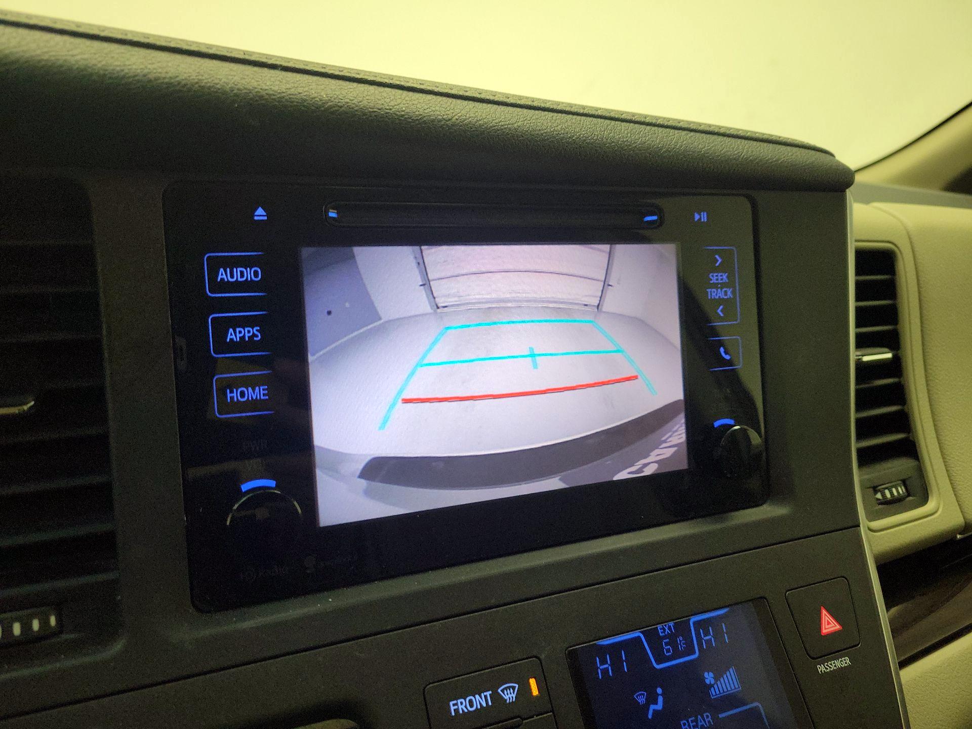 Thumbnail: 2015 Toyota Sienna - 14