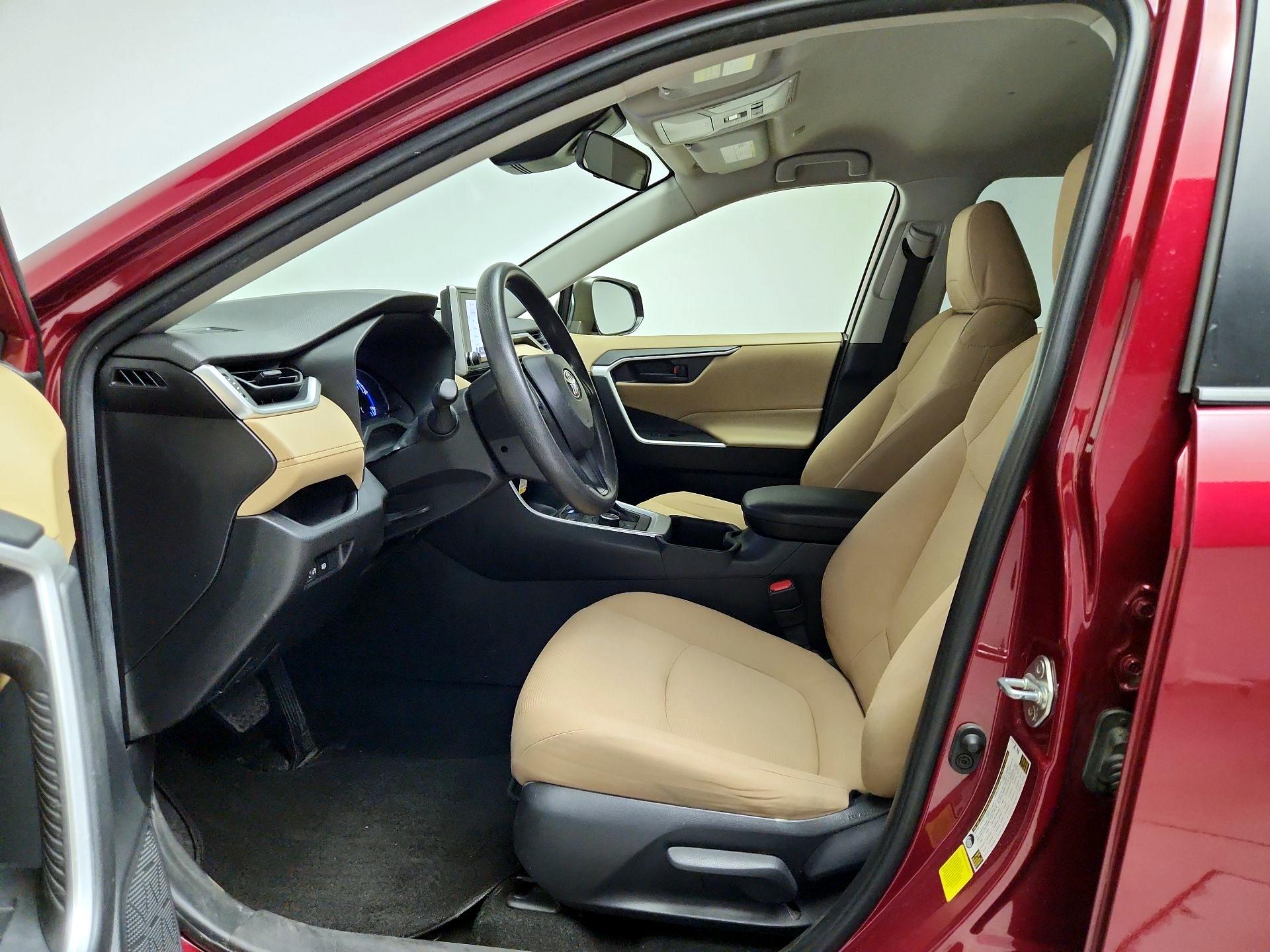 Thumbnail: 2023 Toyota RAV4 - 11