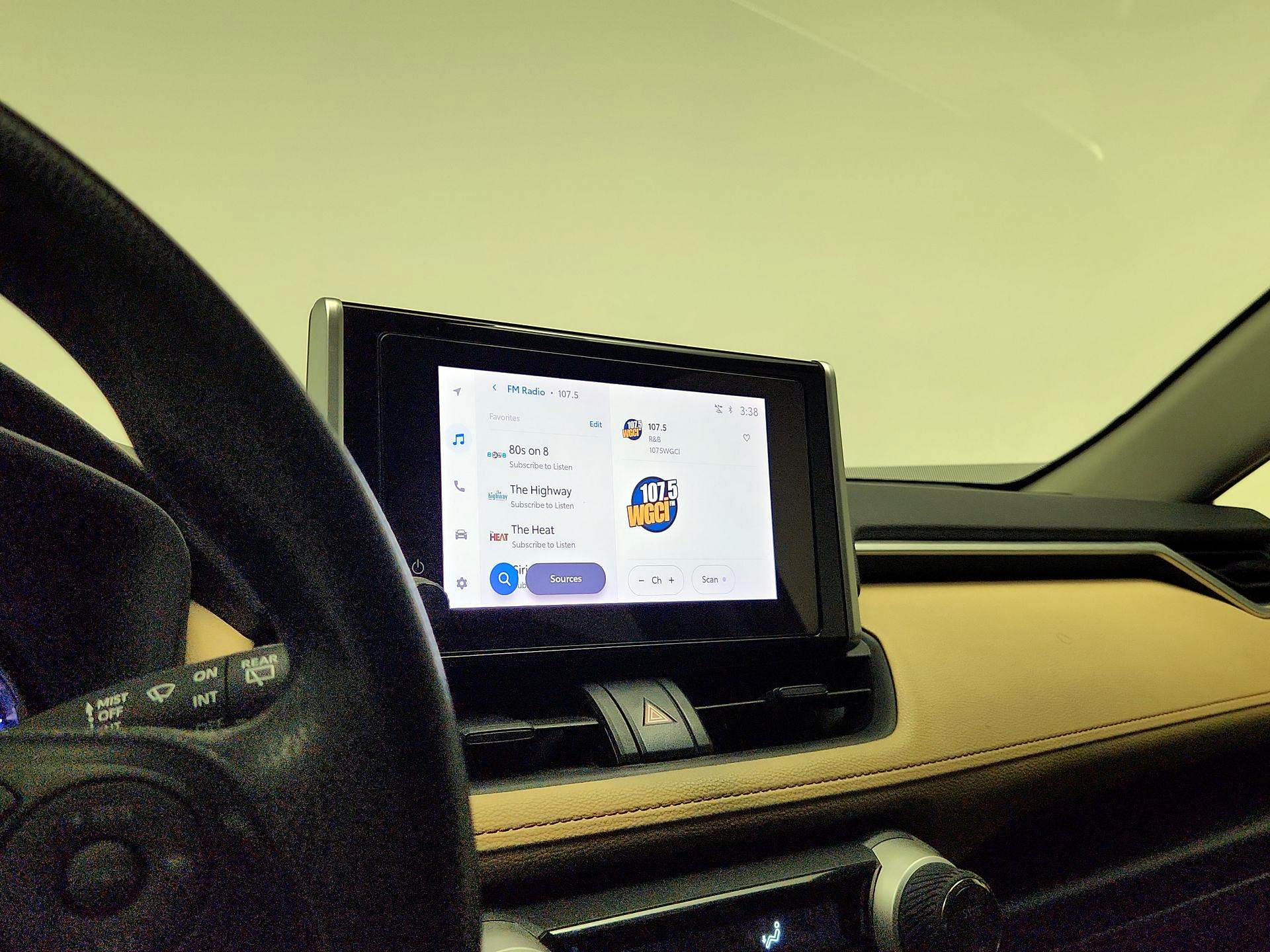 Thumbnail: 2023 Toyota RAV4 - 15