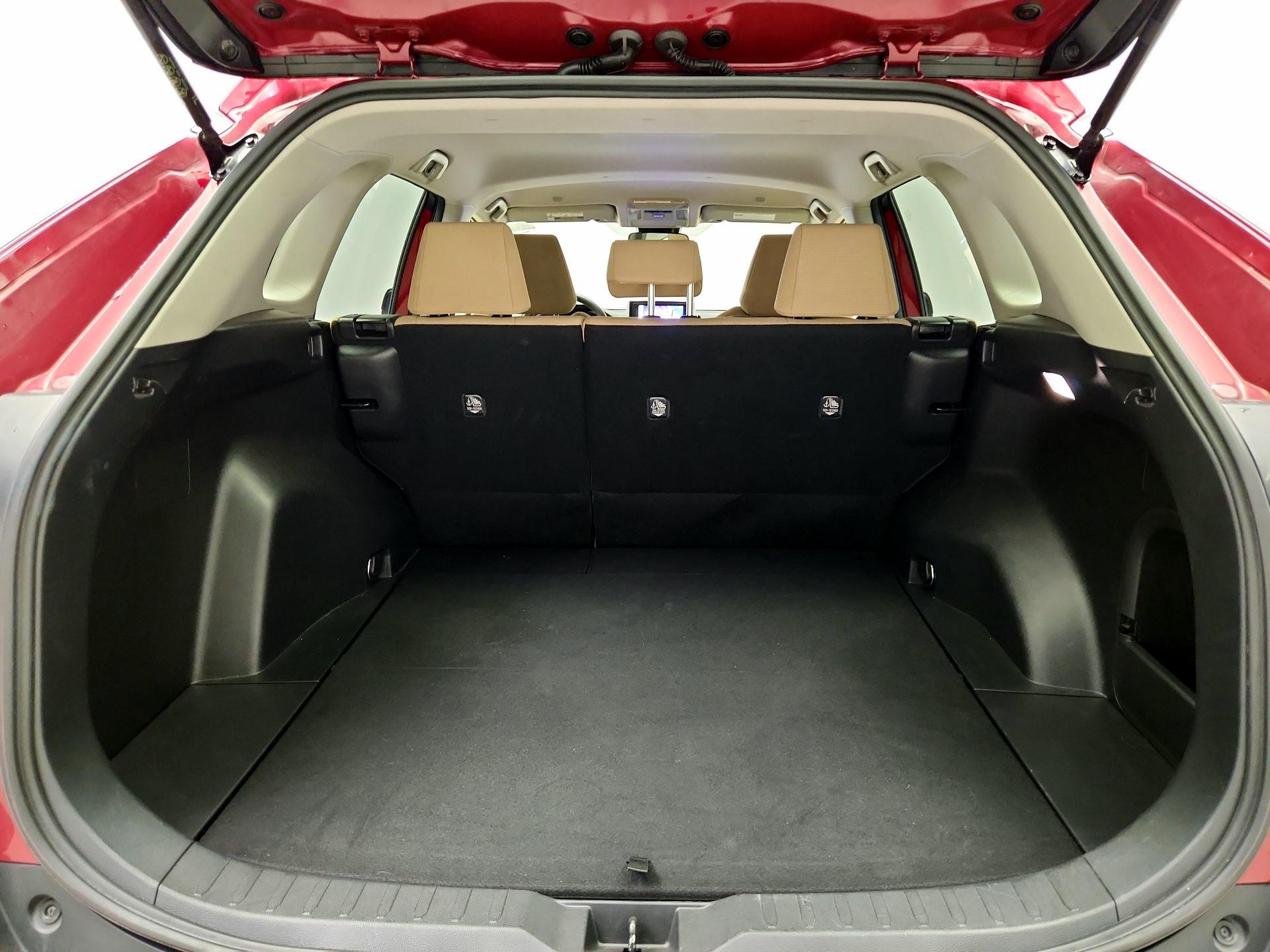 Thumbnail: 2023 Toyota RAV4 - 20