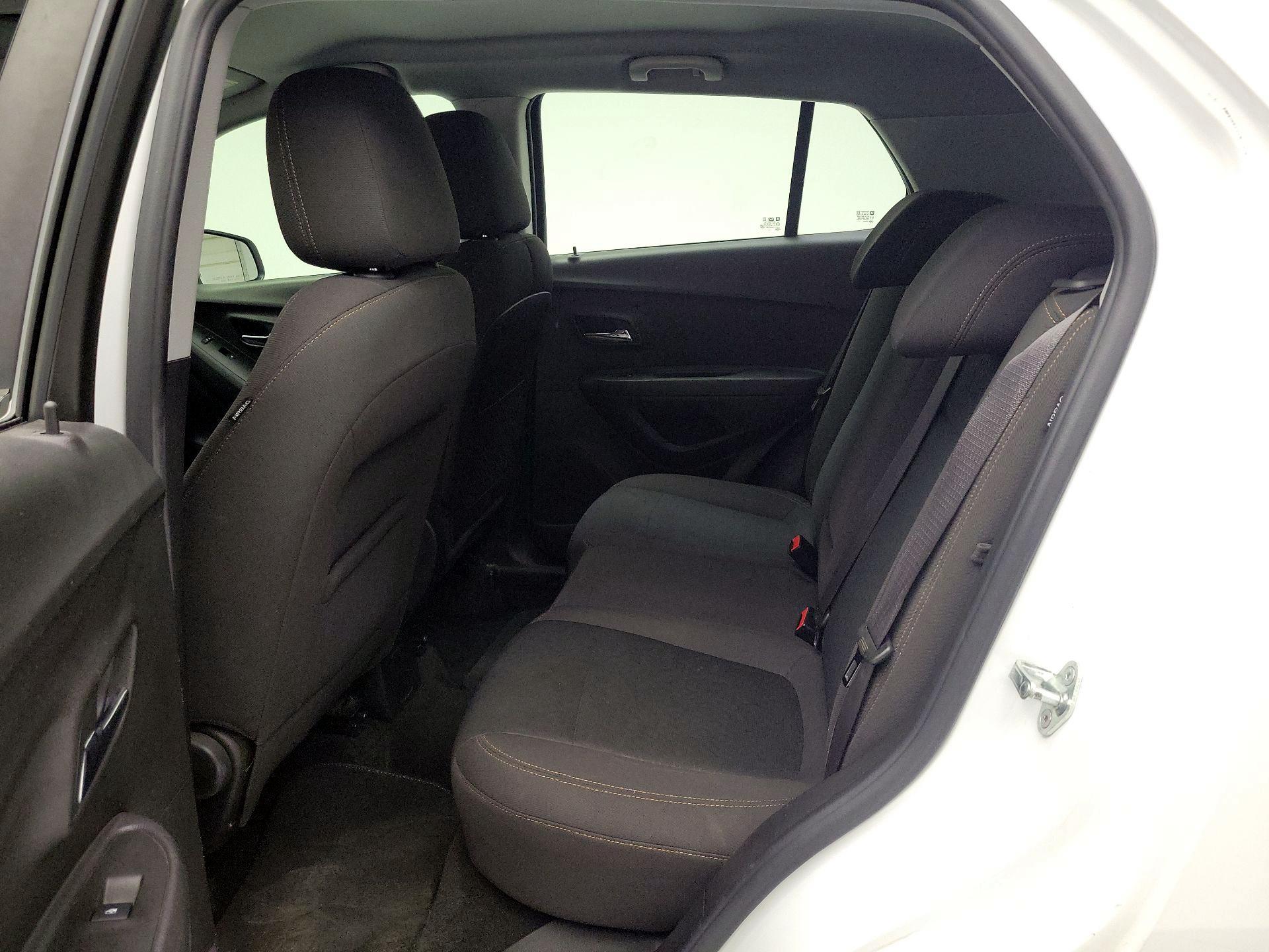 Thumbnail: 2018 Chevrolet Trax - 19