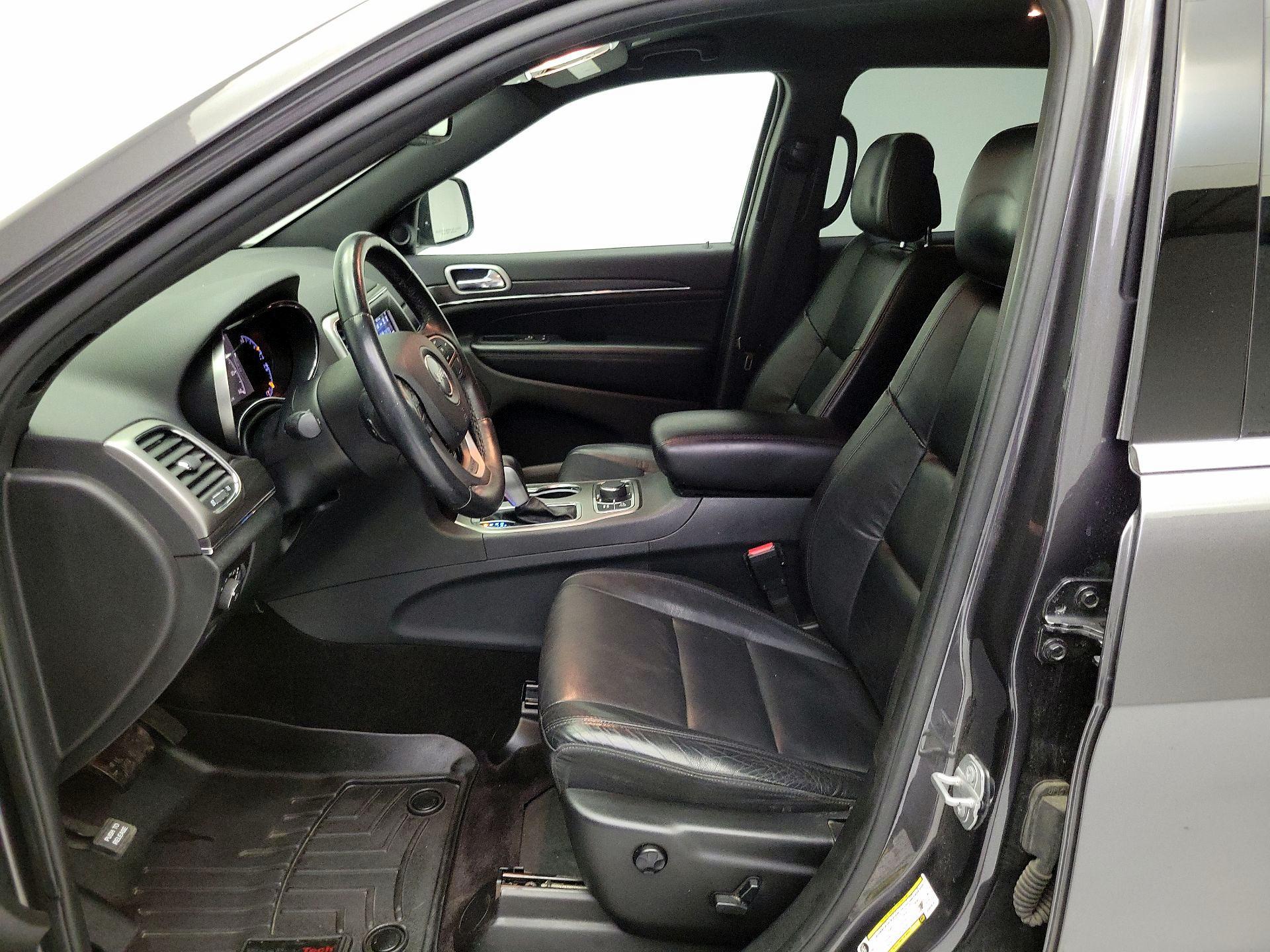 Thumbnail: 2018 Jeep Grand Cherokee - 11