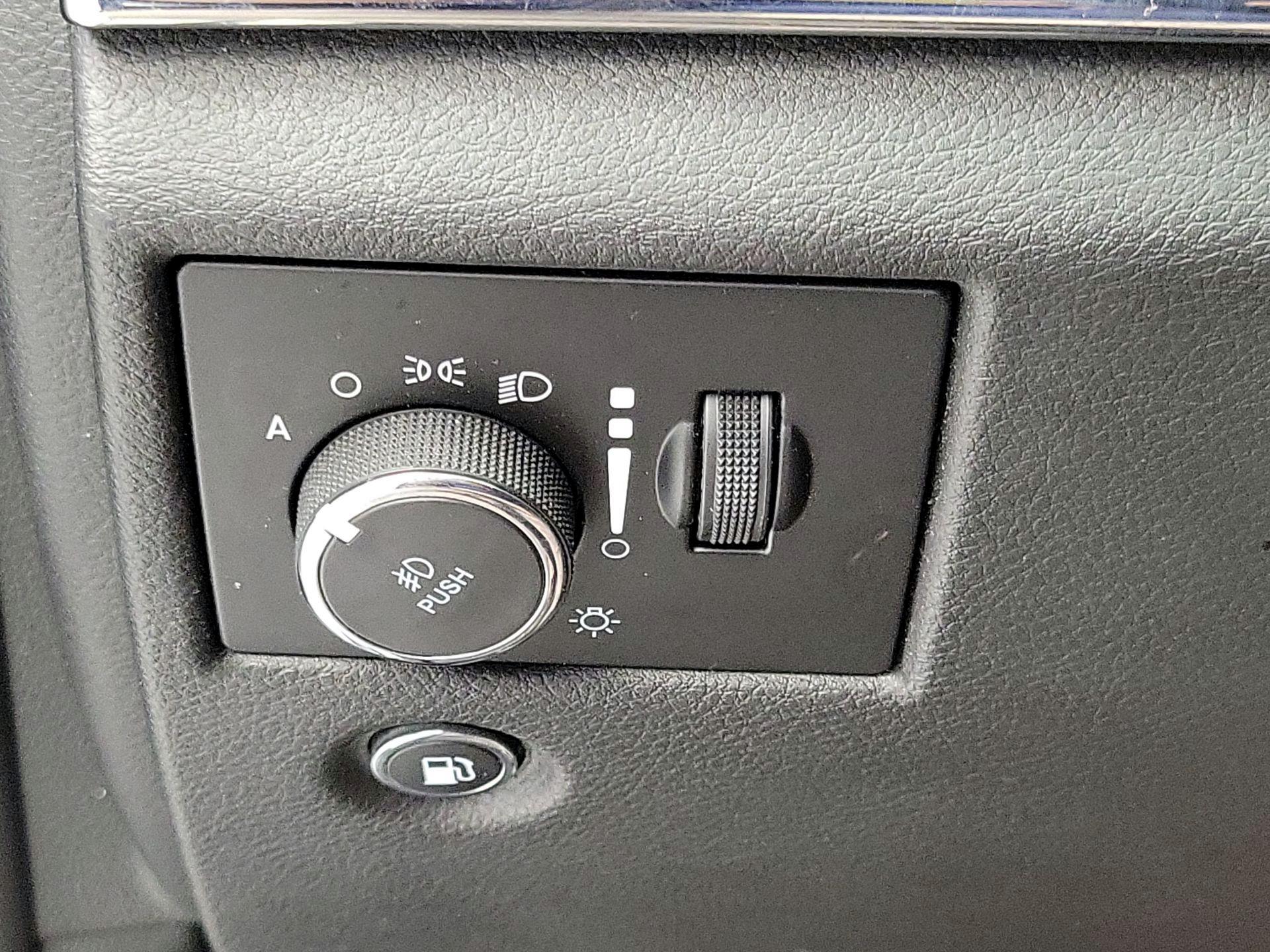 Thumbnail: 2018 Jeep Grand Cherokee - 13