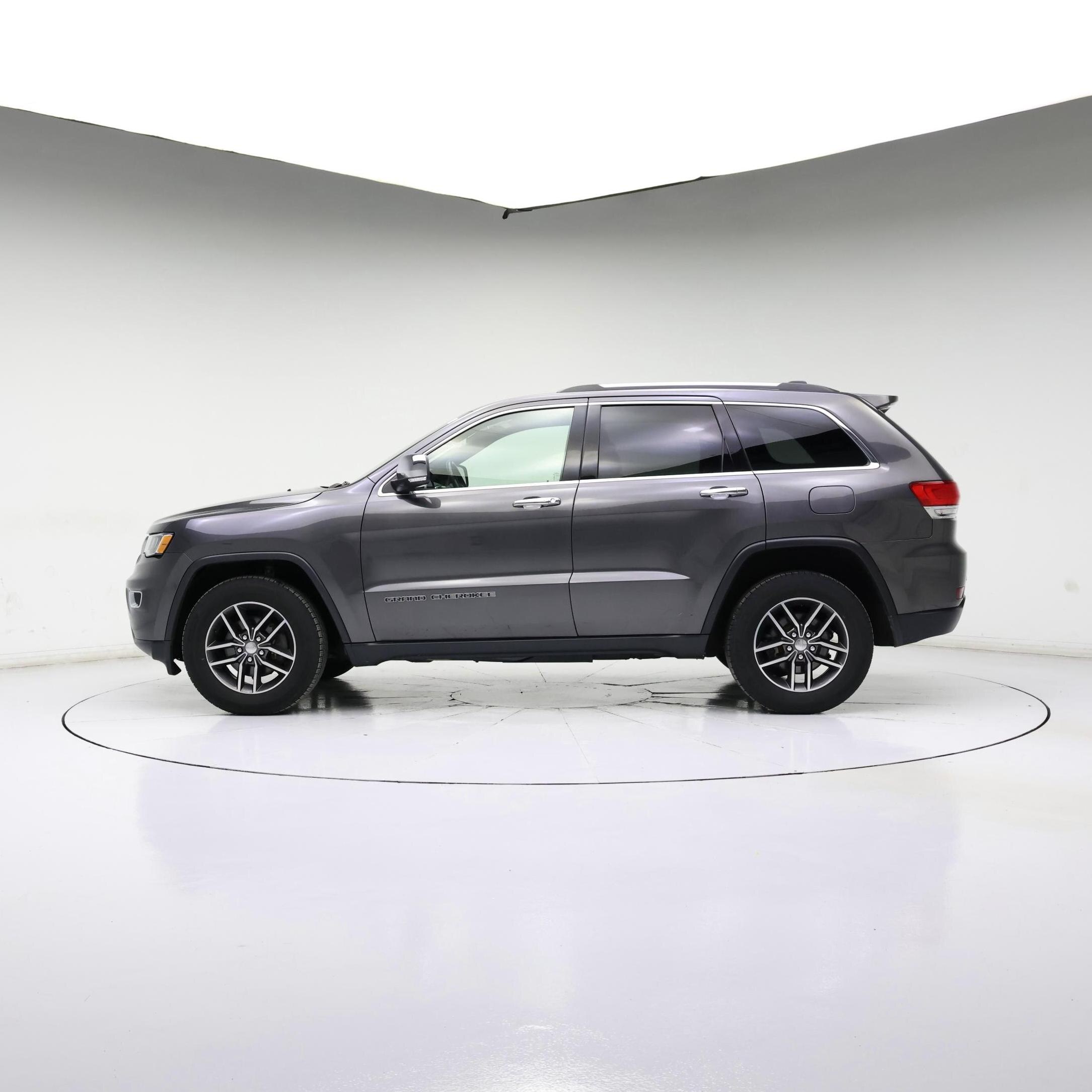 Thumbnail: 2018 Jeep Grand Cherokee - 7