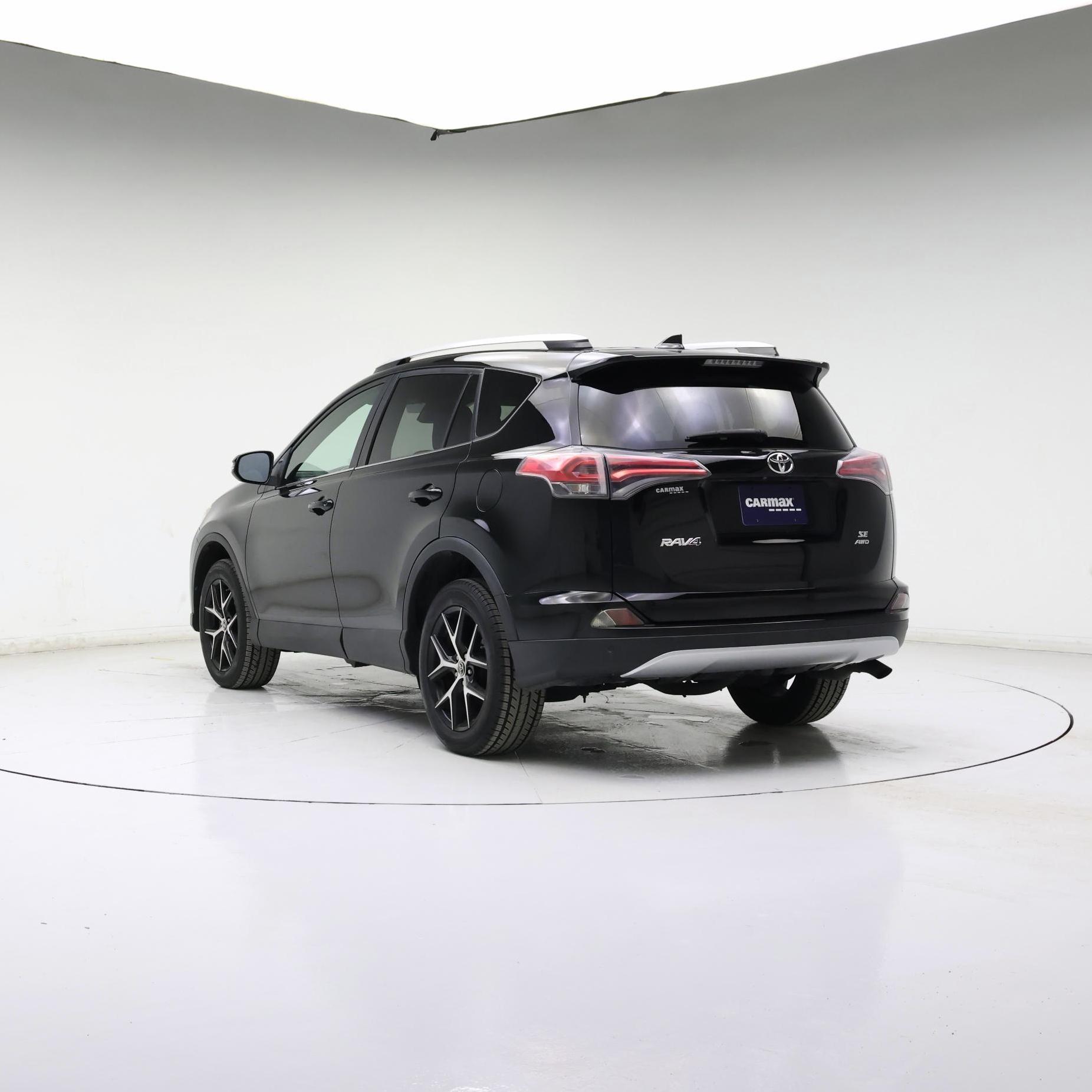 Thumbnail: 2016 Toyota RAV4 - 2