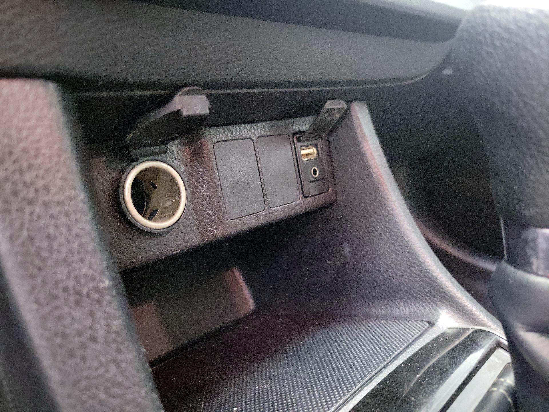 Thumbnail: 2016 Toyota Corolla - 18