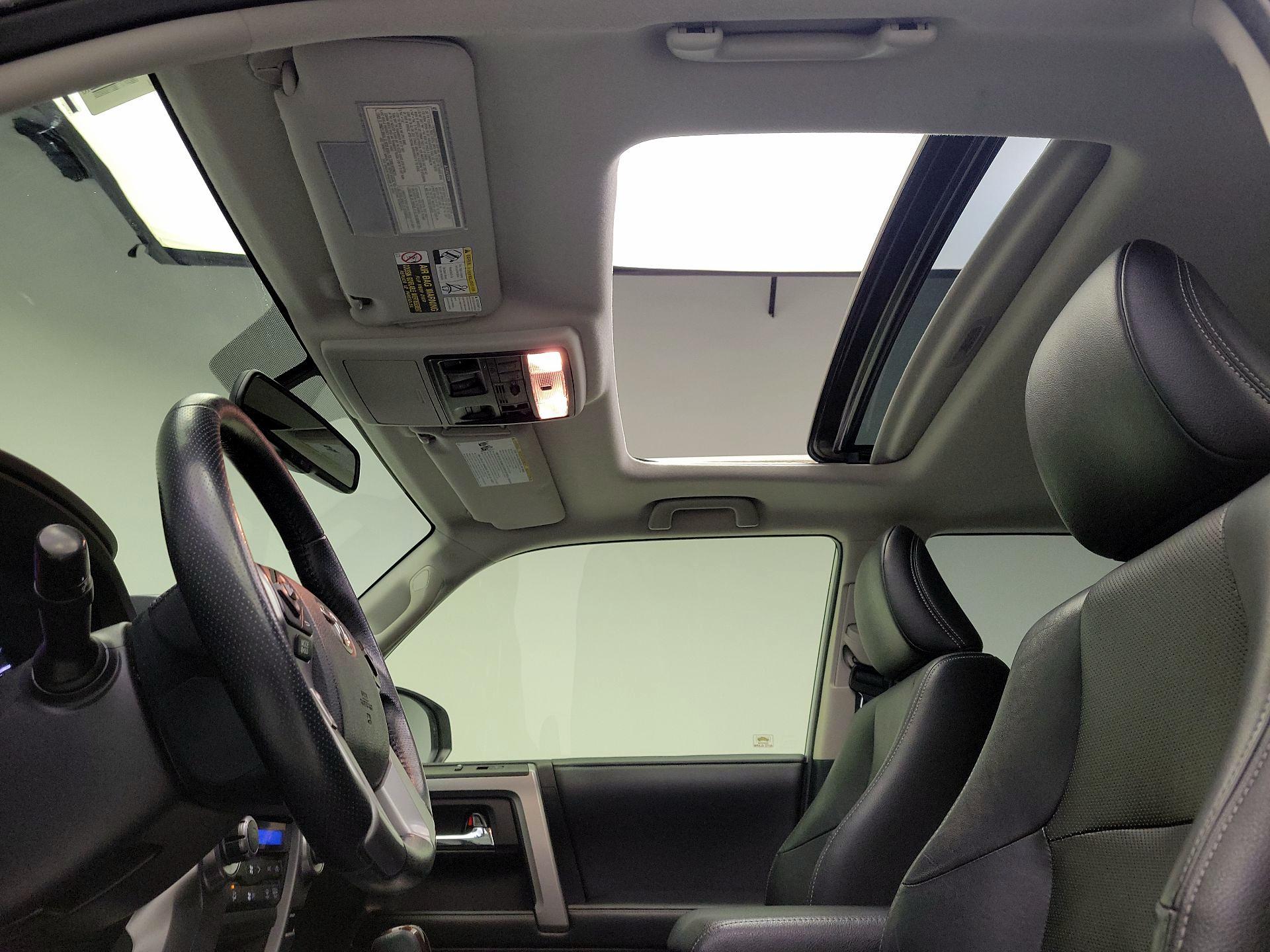 Thumbnail: 2014 Toyota 4Runner - 18