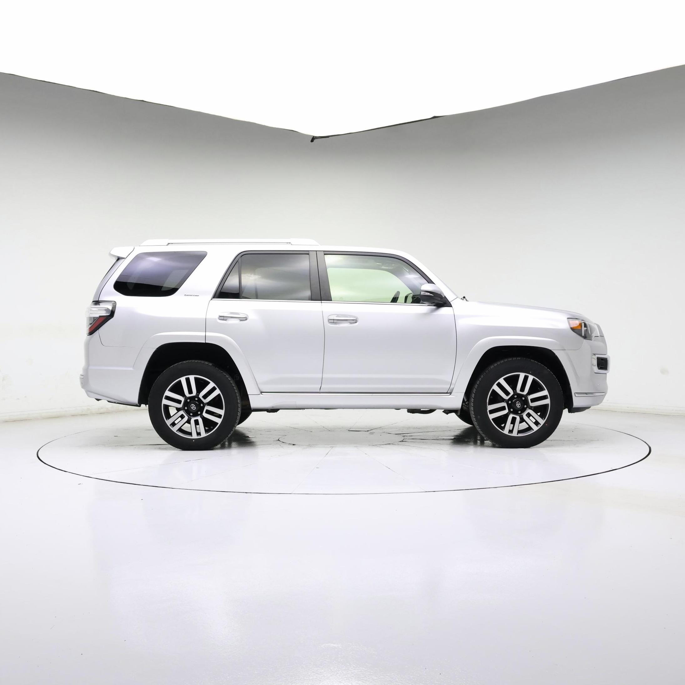 Thumbnail: 2014 Toyota 4Runner - 7