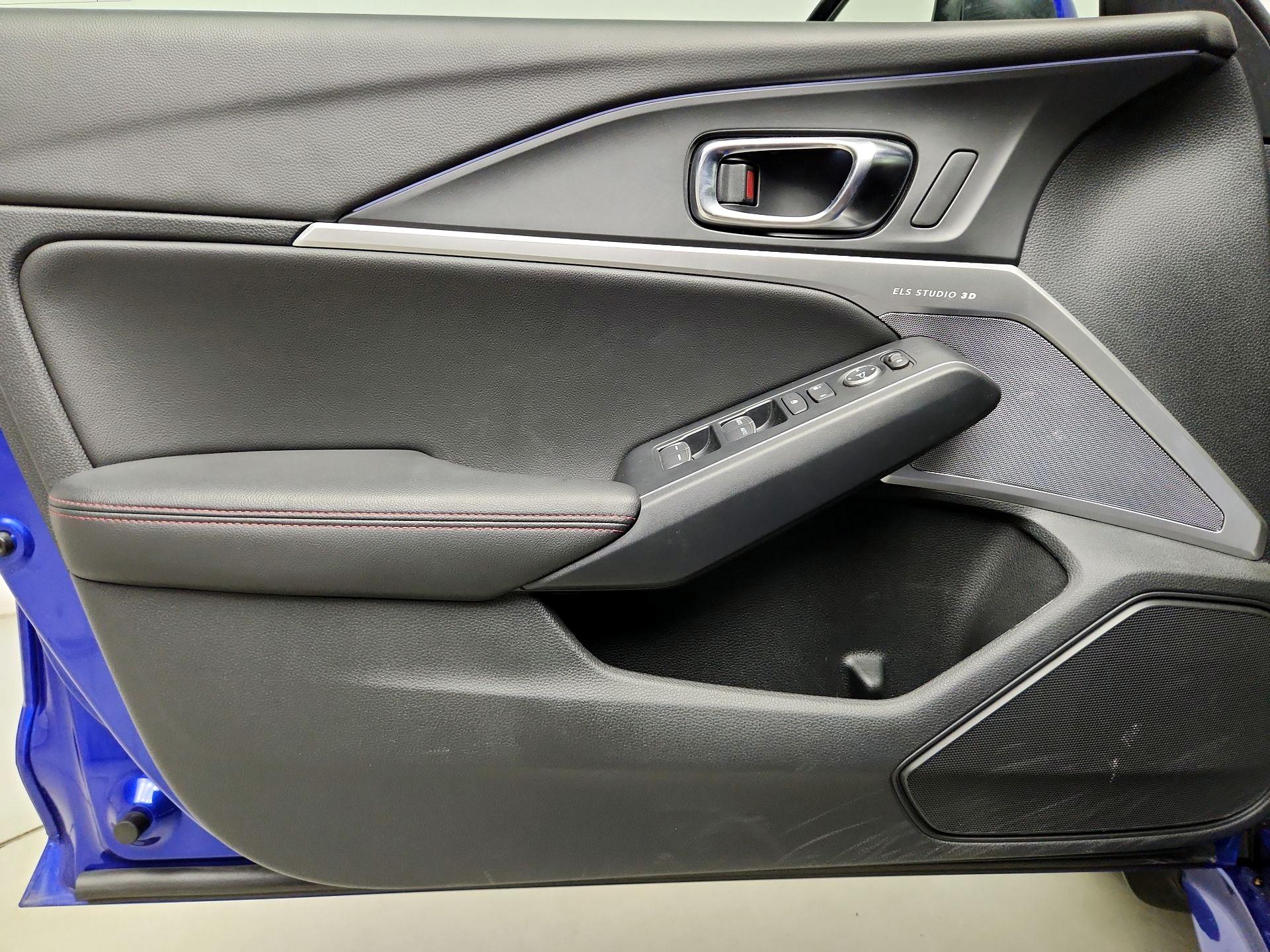 Thumbnail: 2025 Acura Integra - 12