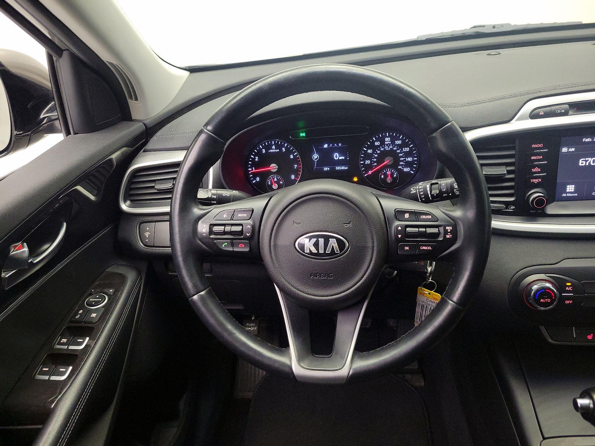 Thumbnail: 2017 Kia Sorento - 10