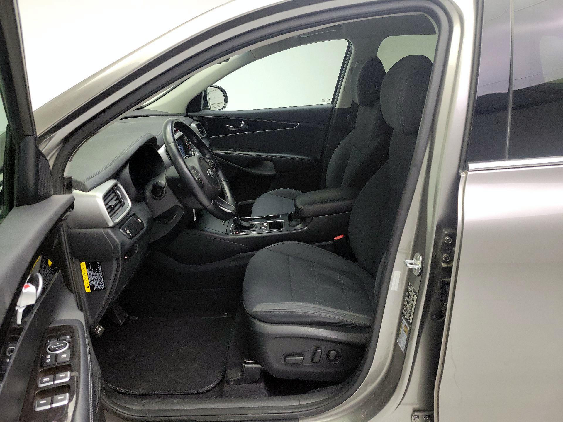 Thumbnail: 2017 Kia Sorento - 11