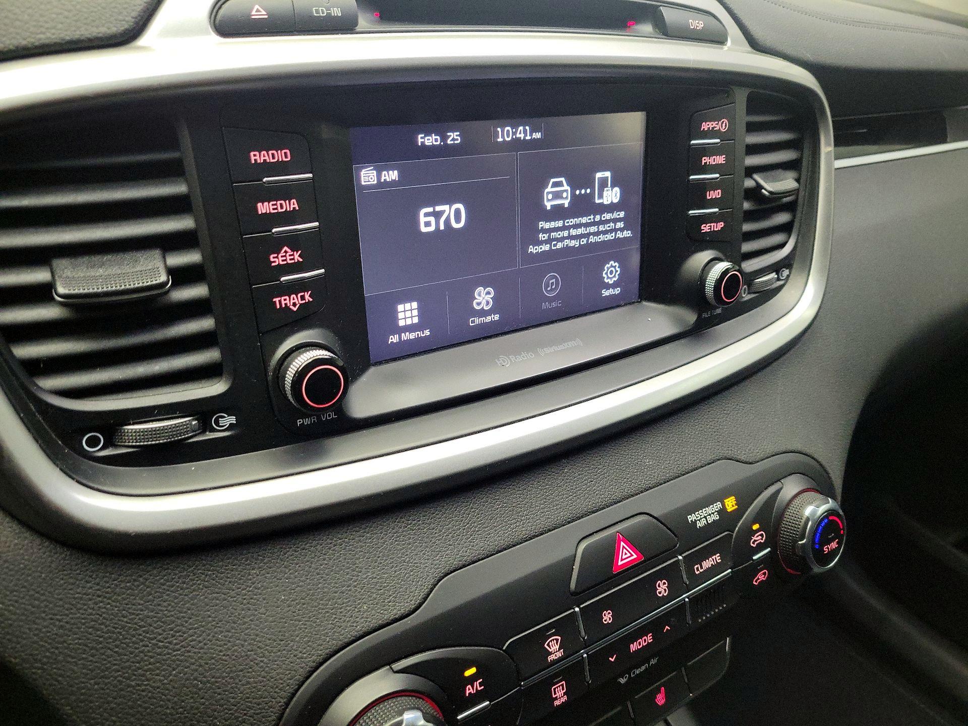 Thumbnail: 2017 Kia Sorento - 15